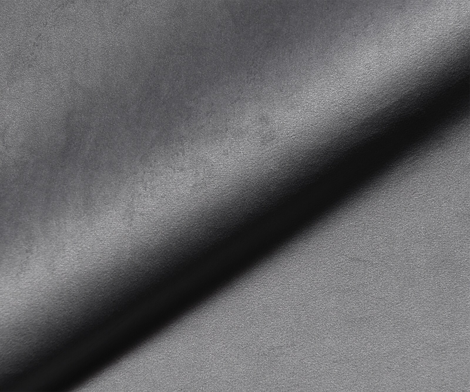 L'ensemble-de-4-chaises Novi-Adesso gris velours cantilever 3