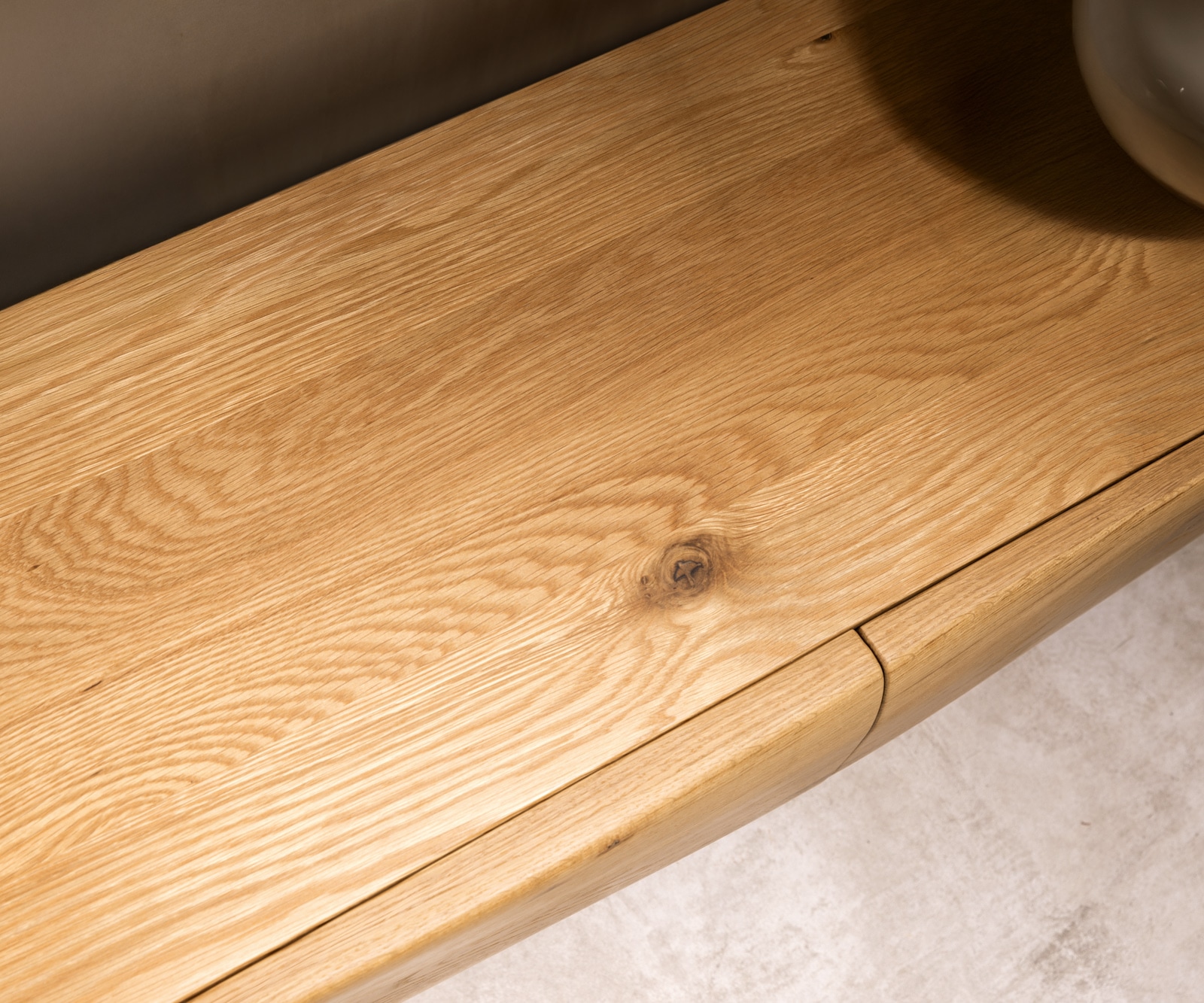 Meuble -TV New Live-Edge 200 cm chêne naturel 4 portes pied en verre 1 Meuble -TV New Live-Edge 200 cm chêne naturel 4 portes pied en verre 1