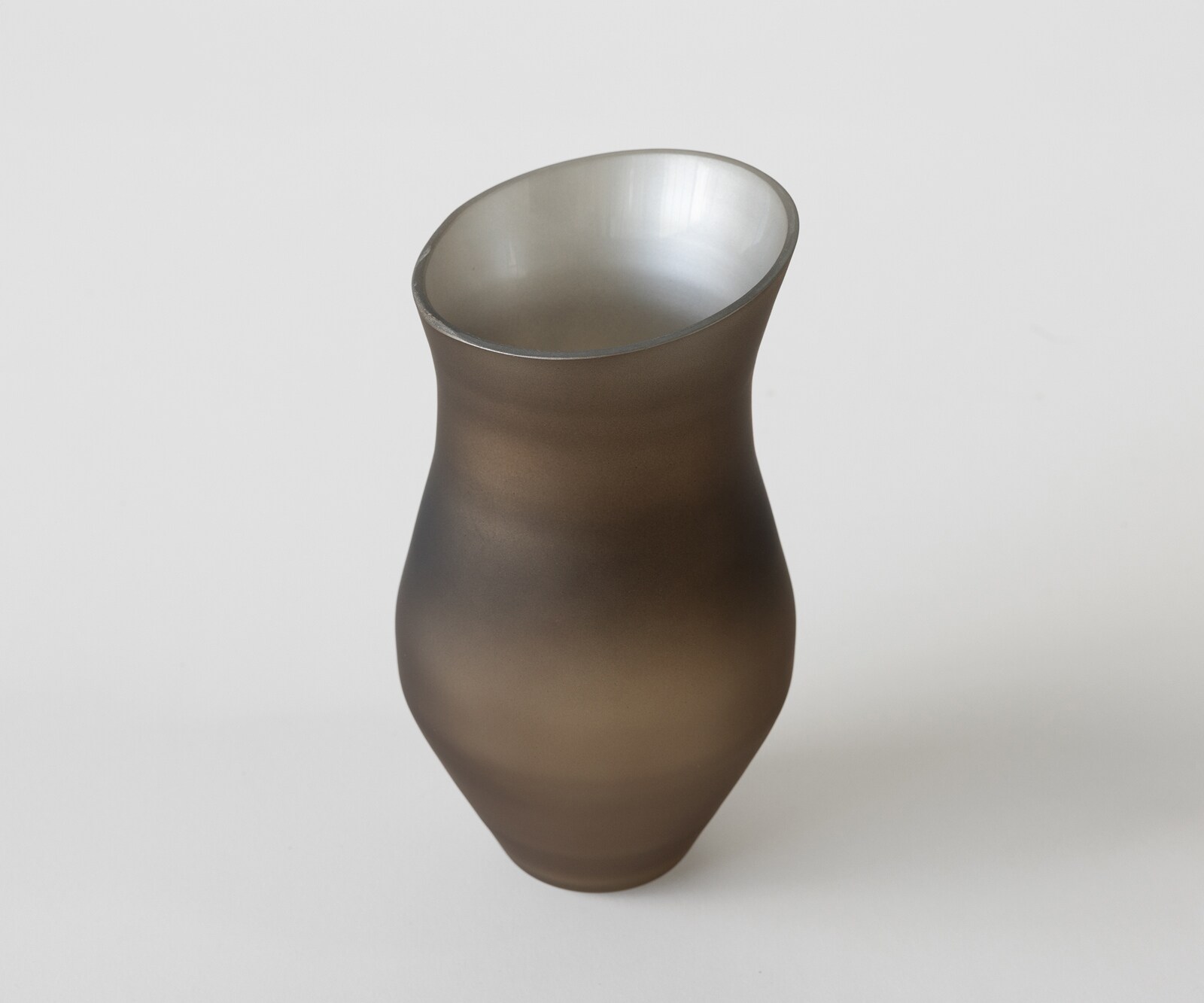Vase Curvia l18 x P11 x H41 cm Verre Aurum Soufflé à la bouche 2