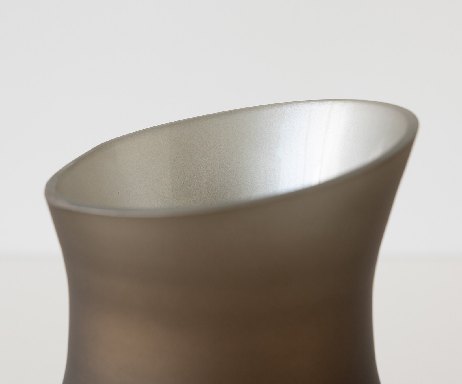 Vase Curvia l18 x P11 x H41 cm Verre Aurum Soufflé à la bouche 4