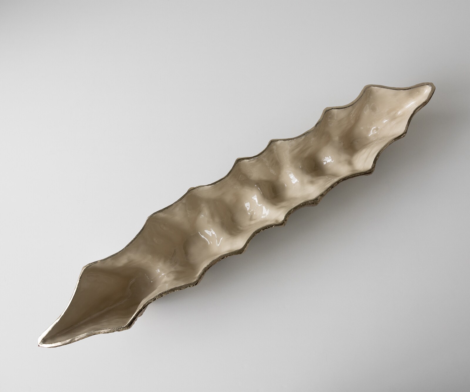 Coupe décorative Riffa l100 x P19 x H15 cm Aluminium Champagner Ivory Faite main 4