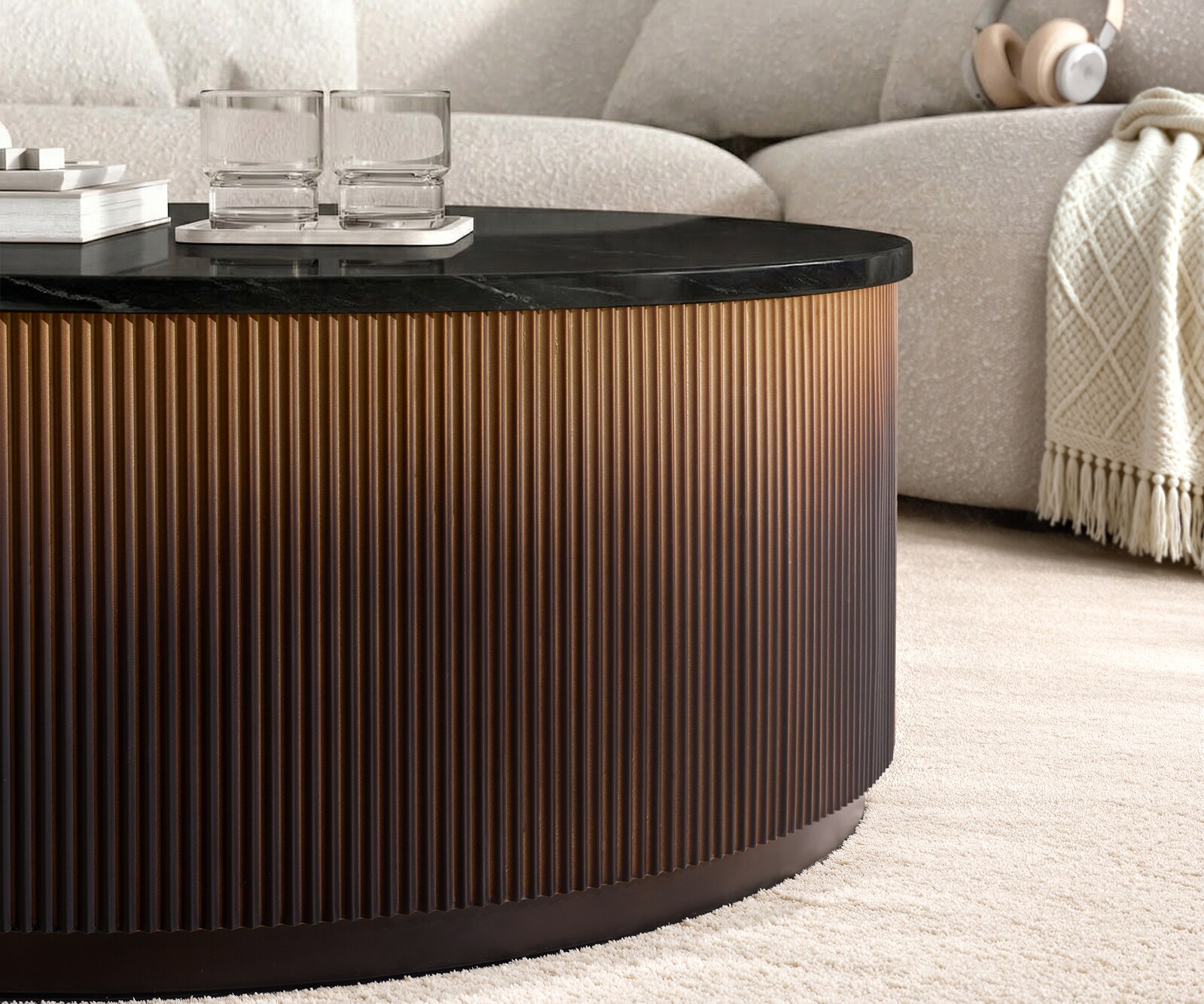 Table basse Fiorano 90 x 90 cm marbre noir métal argenté et doré effet ombré 3