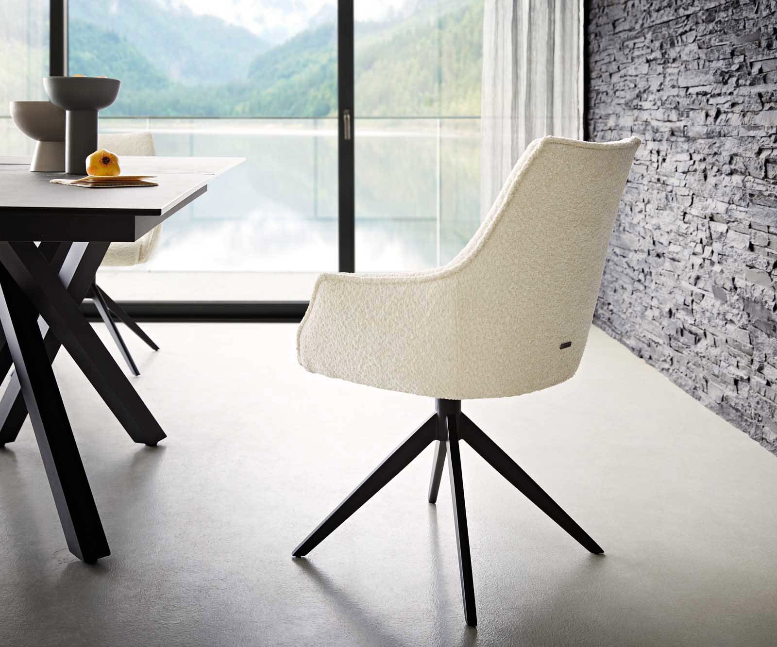 Chaise-pivotante Alja-Flex avec accoudoirs bouclé blanc pied croisé large noir pivotement sur 360° ressorts ensachés 4 Chaise-pivotante Alja-Flex avec accoudoirs bouclé blanc pied croisé large noir pivotement sur 360° ressorts ensachés 4