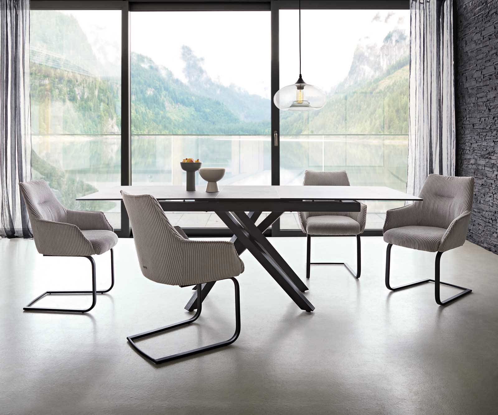 Cantilever Alja-Flex avec accoudoirs côtelé gris argenté pied cantilever plat noir ressorts ensachés 3