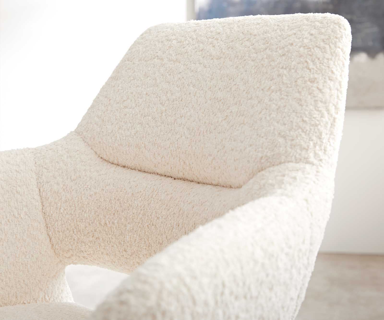 Chaise-pivotante Yago-Flex XL avec accoudoirs bouclé blanc pied croisé large acier inoxydable brossé pivotement sur 360° 4