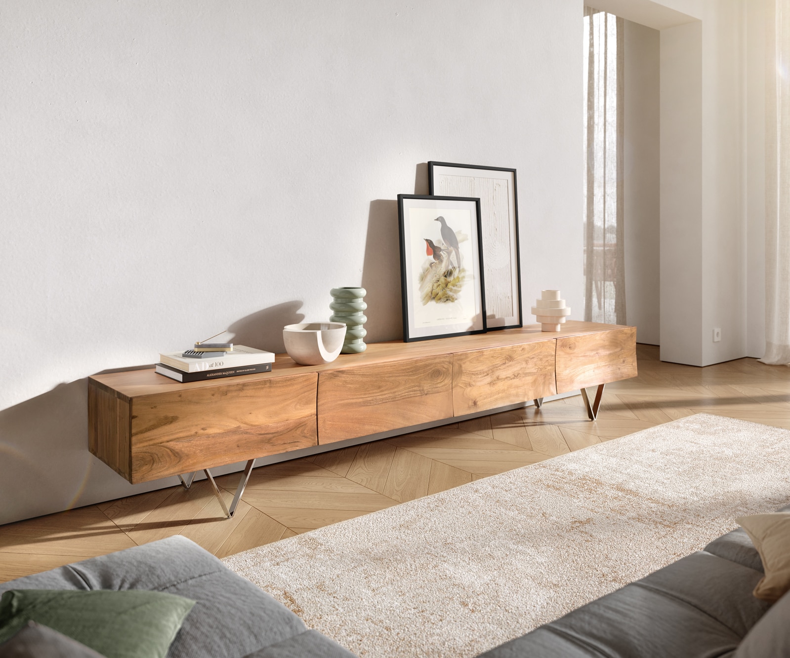 Meuble TV Wyatt 220 cm acacia naturel 4 tiroirs pied en V inox Meuble TV Wyatt 220 cm acacia naturel 4 tiroirs pied en V inox