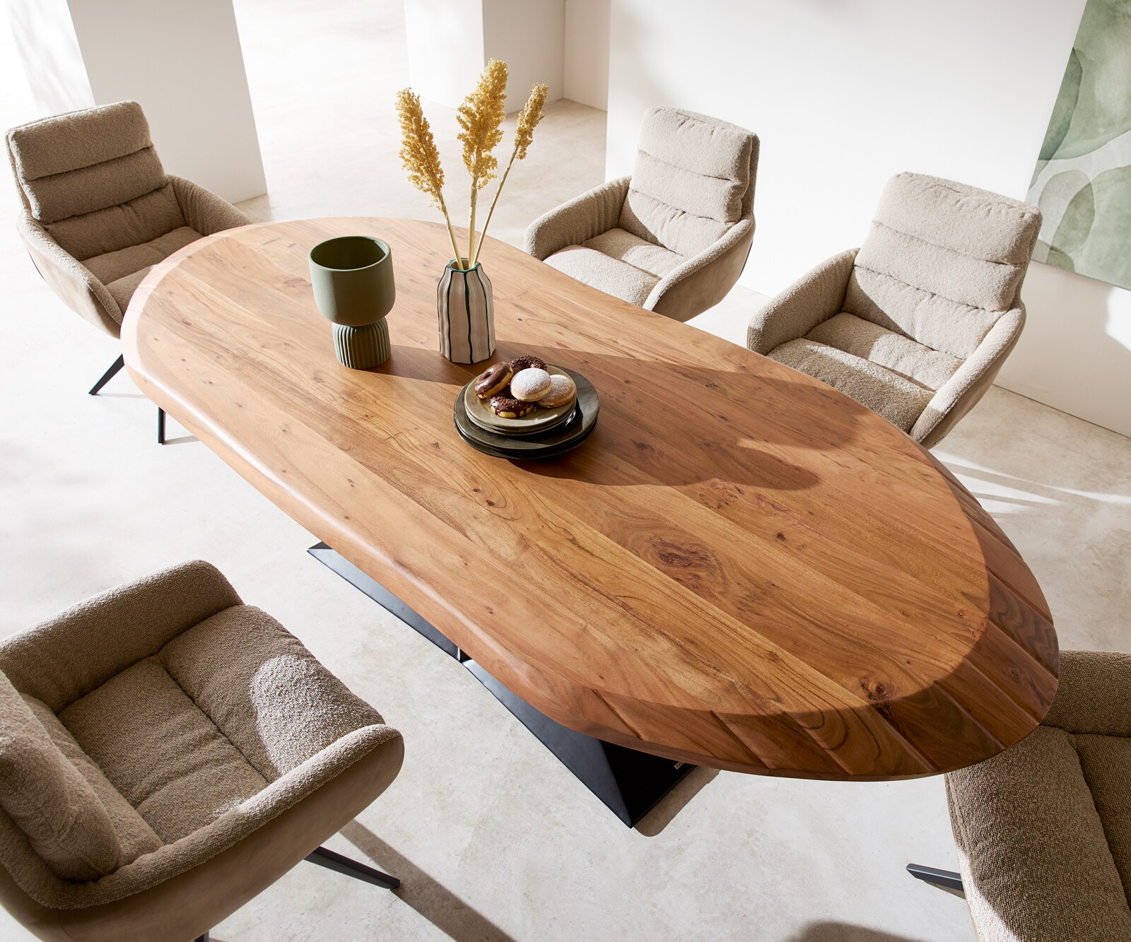 Table à manger Aithon 240x105 cm acacia brun piètement en métal noir ovale 2