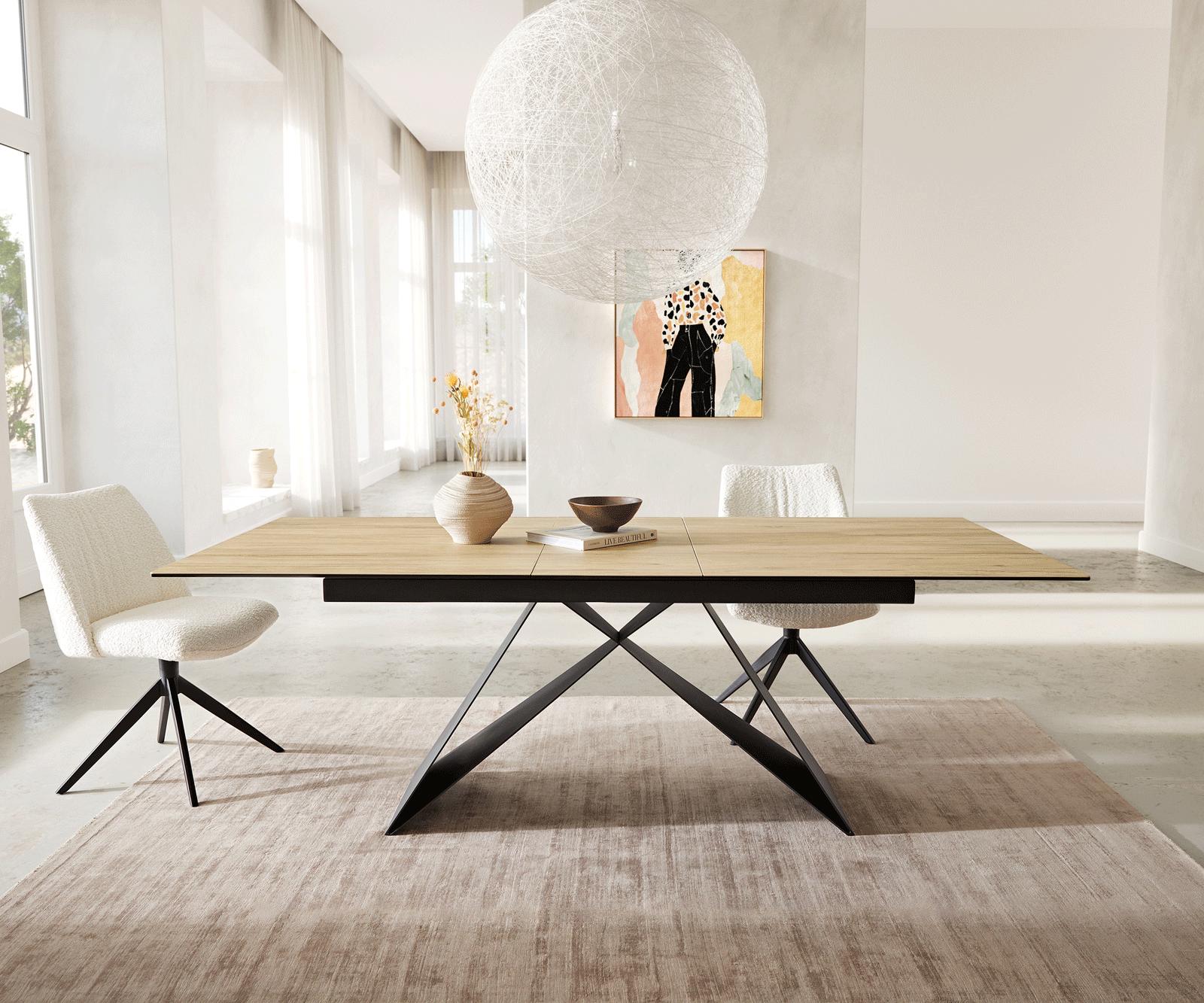 Table à manger Edge 180-220x100 céramique Laminam® Sabbia couleur chêne cadre en V acier plat noir extensible 6