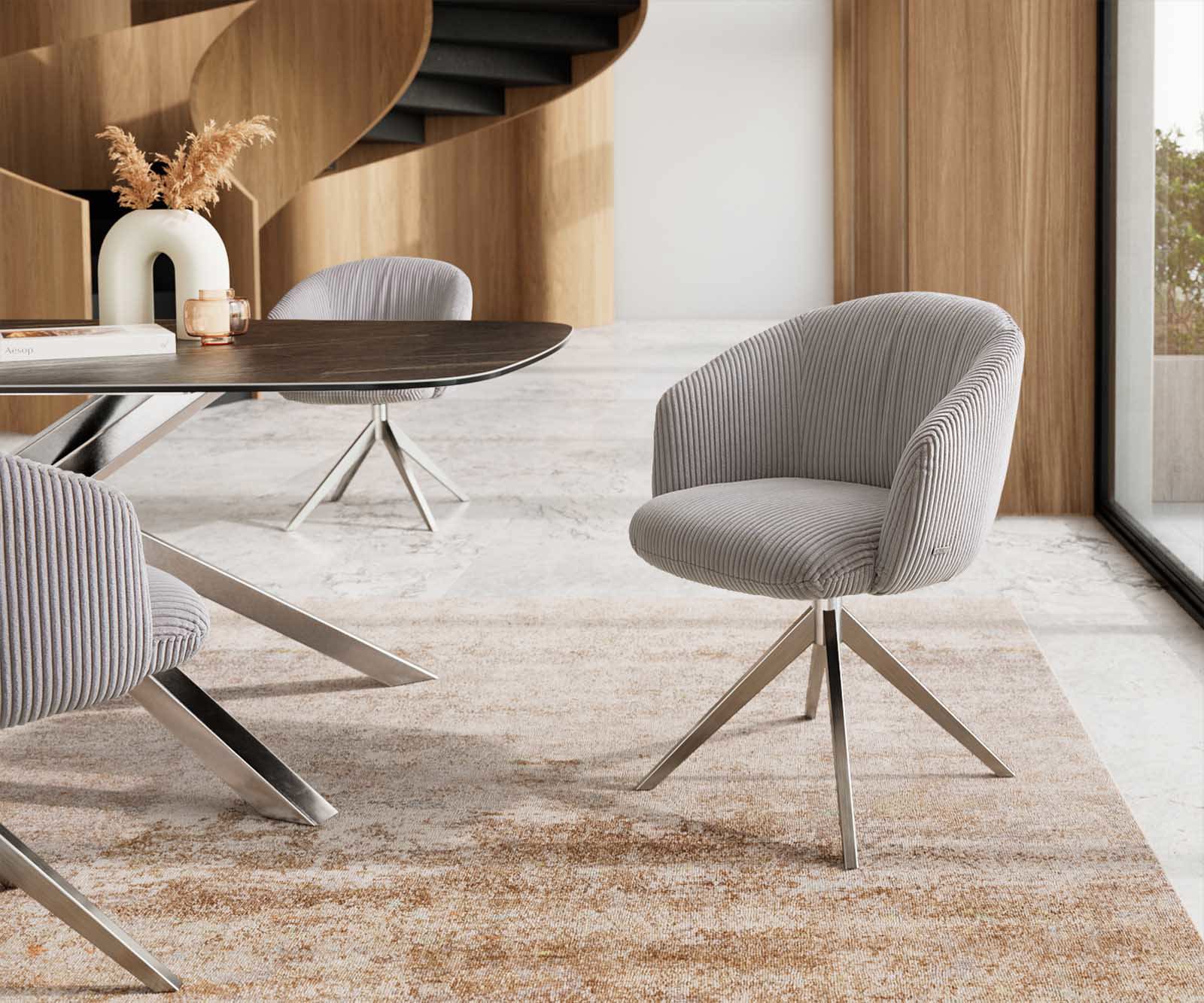 Chaise-pivotante Caja-Flex avec accoudoirs côtelé gris argenté pied croisé large acier inoxydable brossé pivotement sur 360° ressorts ensachés
