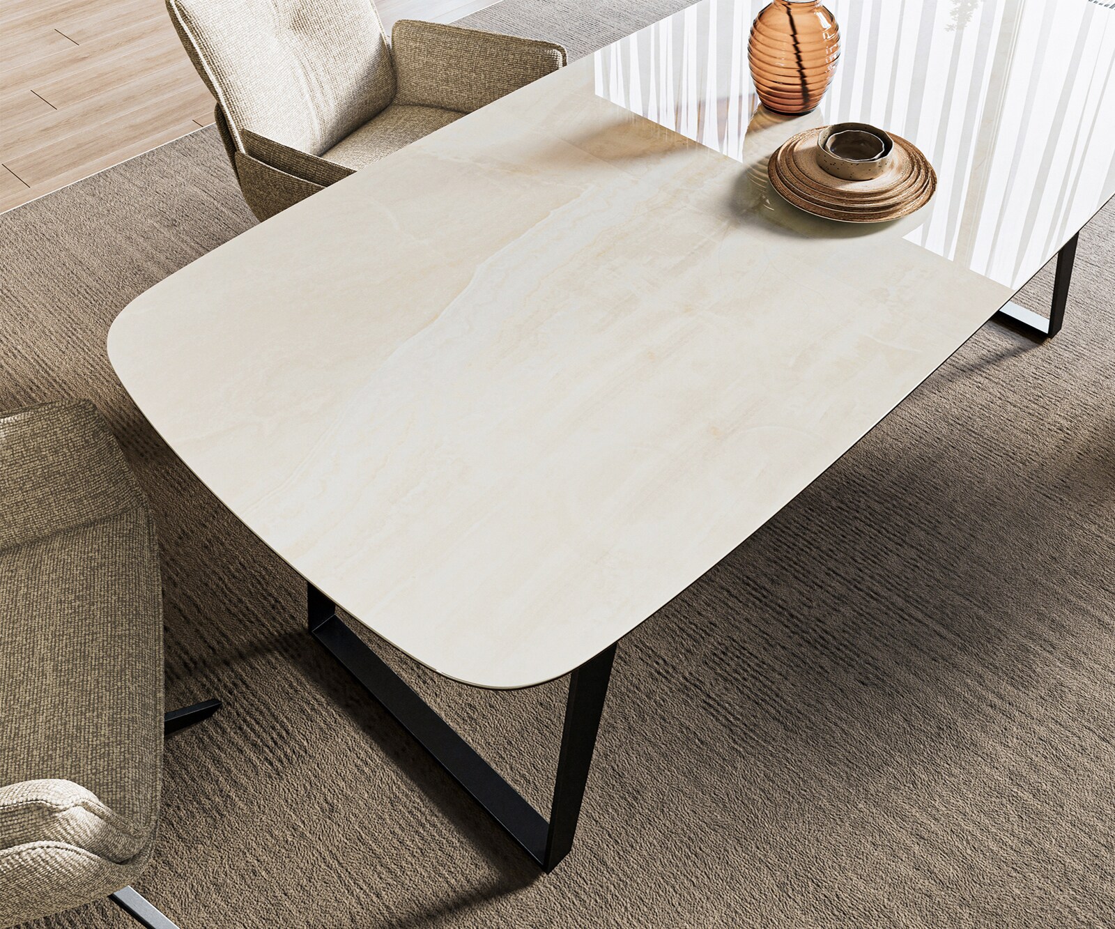 Table à manger Edge bateau 200x100 cm céramique Onyx Champagne piètement incliné métal noir 4