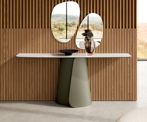 Console Edge forme bateau 180x40 cm Céramique Onyx Champagne Livos Métal Effektfinish Titan