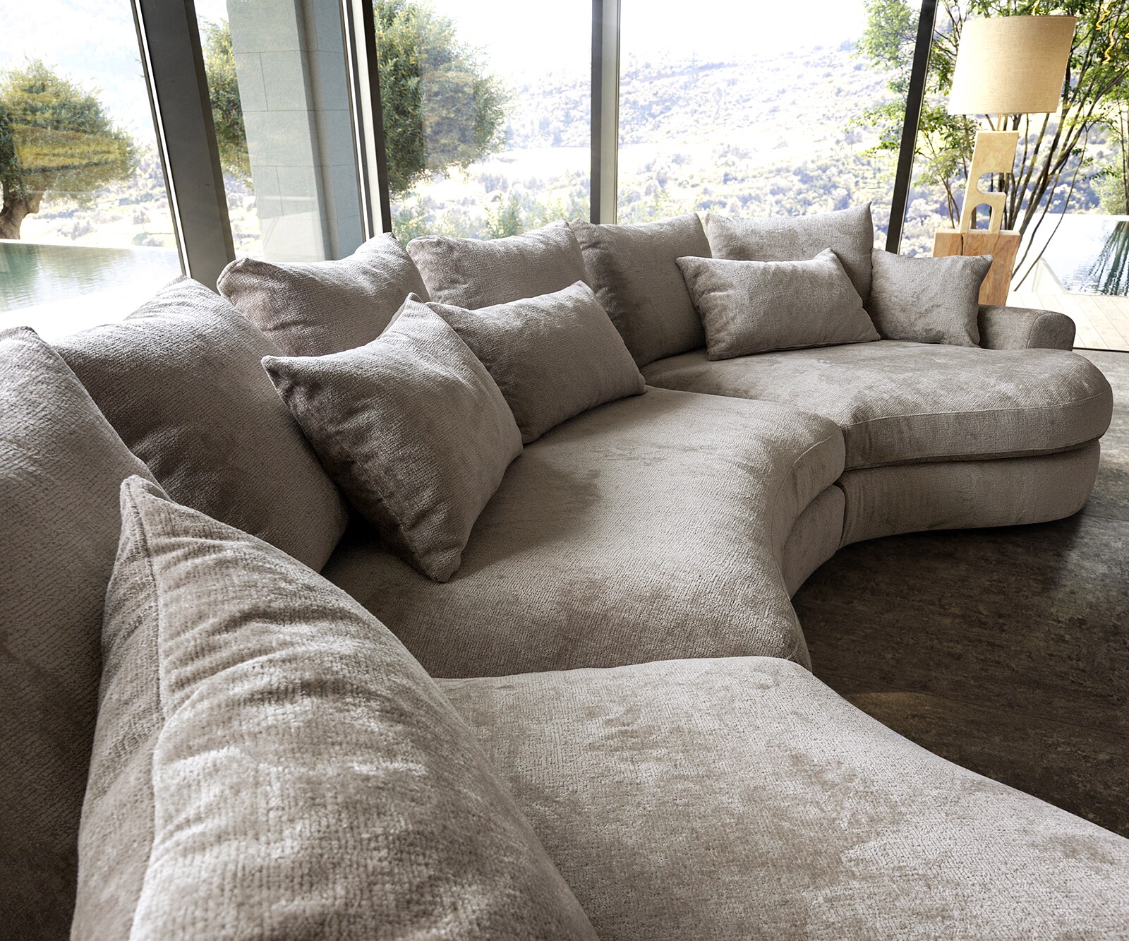 canapé panoramique Estrea couleur taupe 410x155 cm arrondi 4