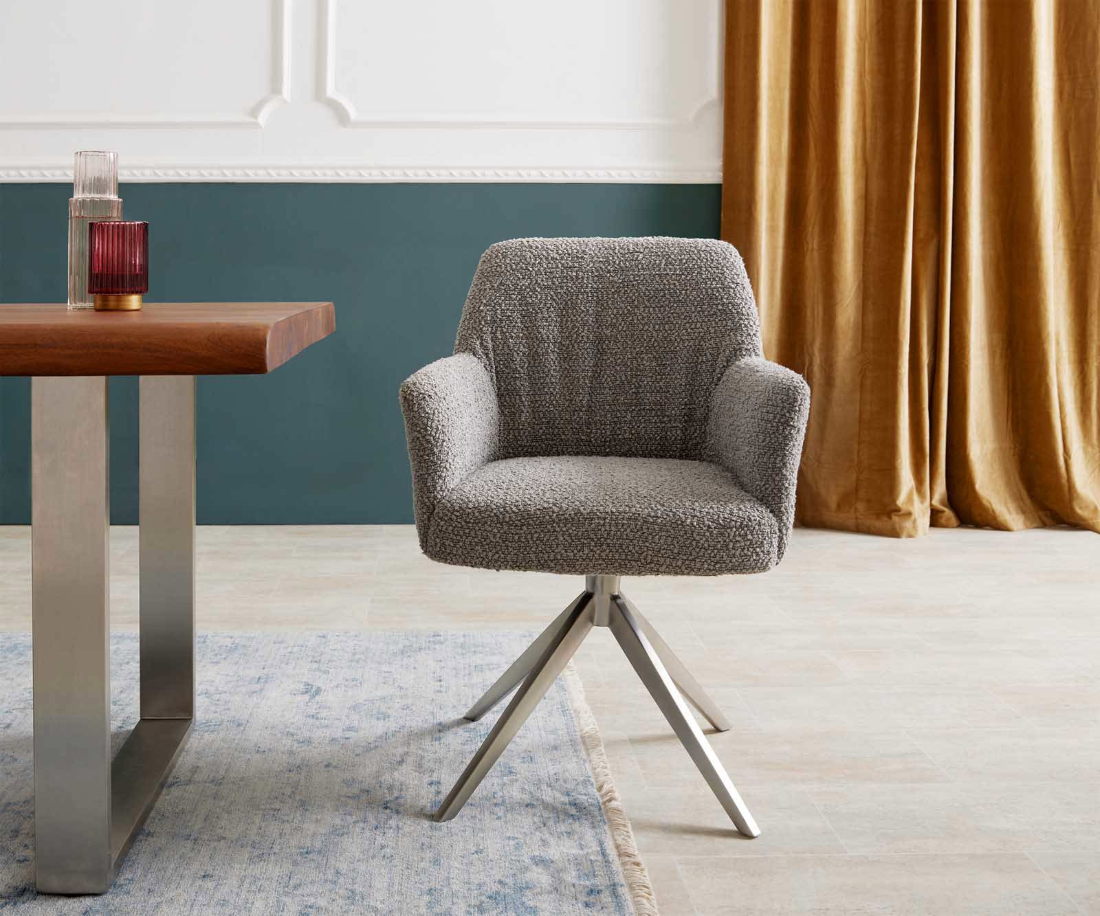 Chaise-pivotante Xana-Flex avec accoudoirs bouclé gris argenté pied croisé large acier inoxydable brossé pivotement sur 360° ressorts ensachés 1