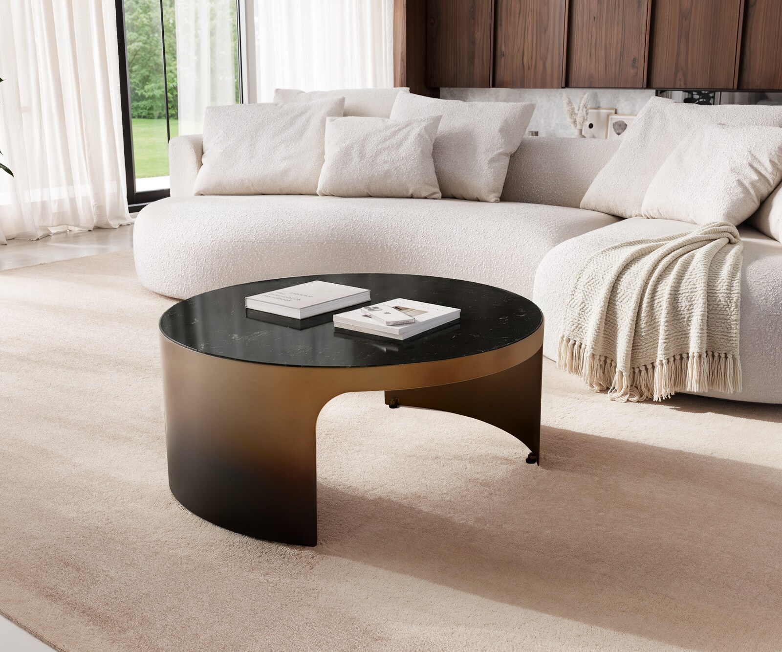 Table-basse Alerio 90 x 90 cm, marbre noir et argent, métal doré, effet ombré