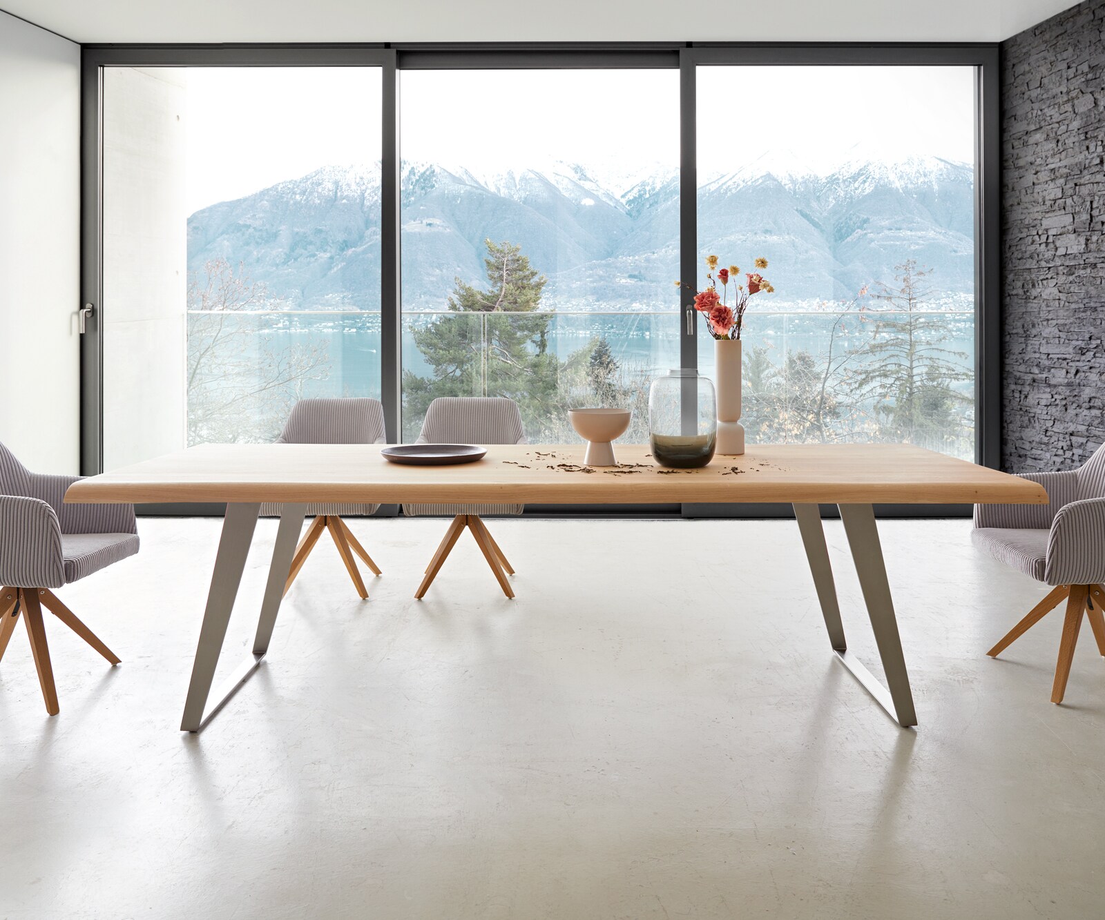 Table à manger Edge 260x100 chêne nature acier inoxydable inclinée Live-Edge 2
