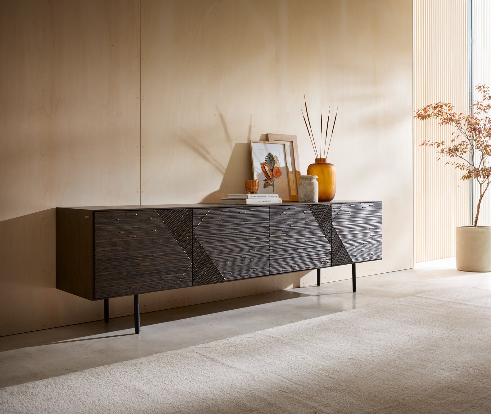 Meuble-TV Tereos 220 cm Frêne brun foncé Effet 3D 4 portes Pieds ronds Métal Noir