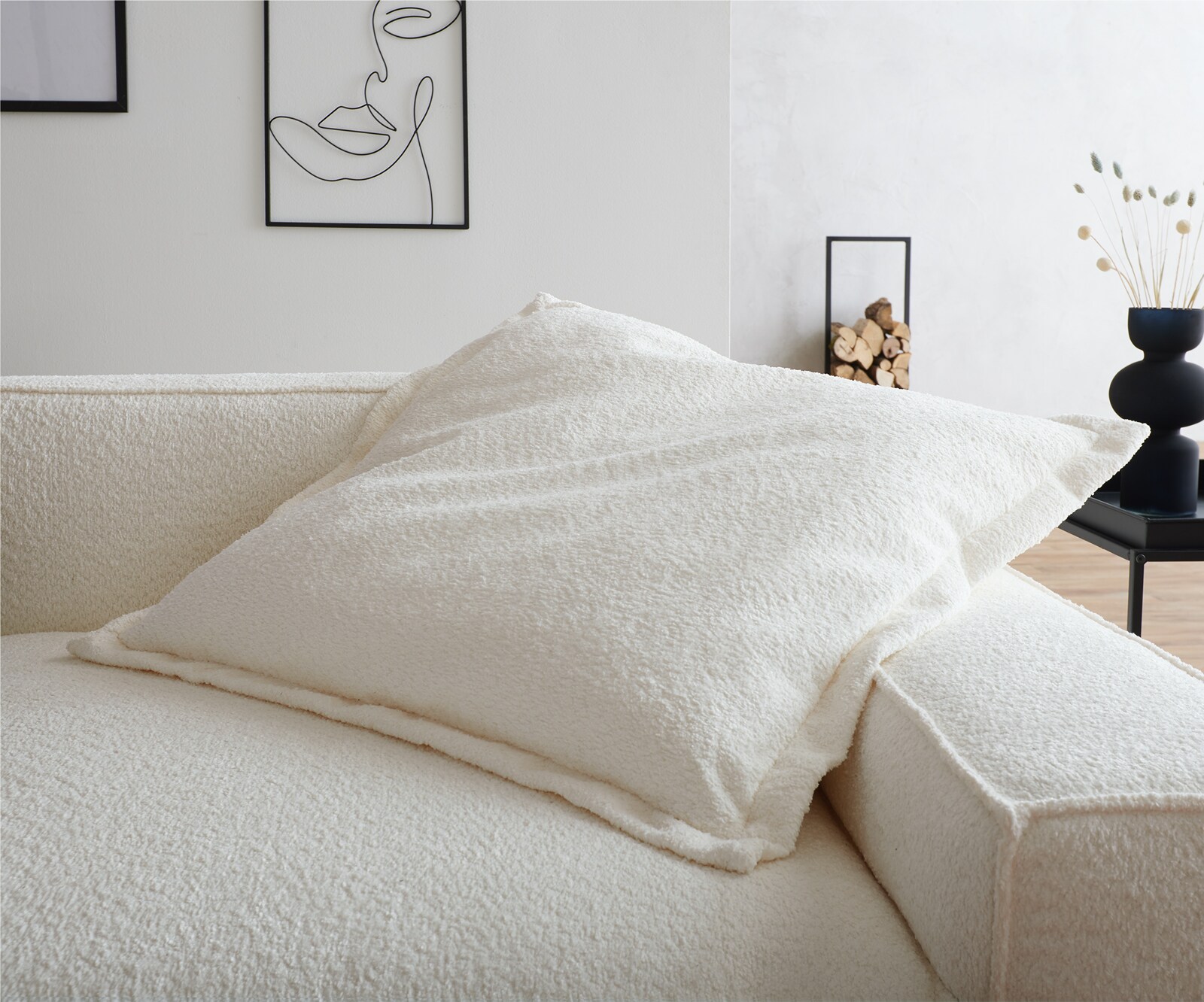 Coussin-à-lancer Sirpio 70x70 bouclé blanc crème 2