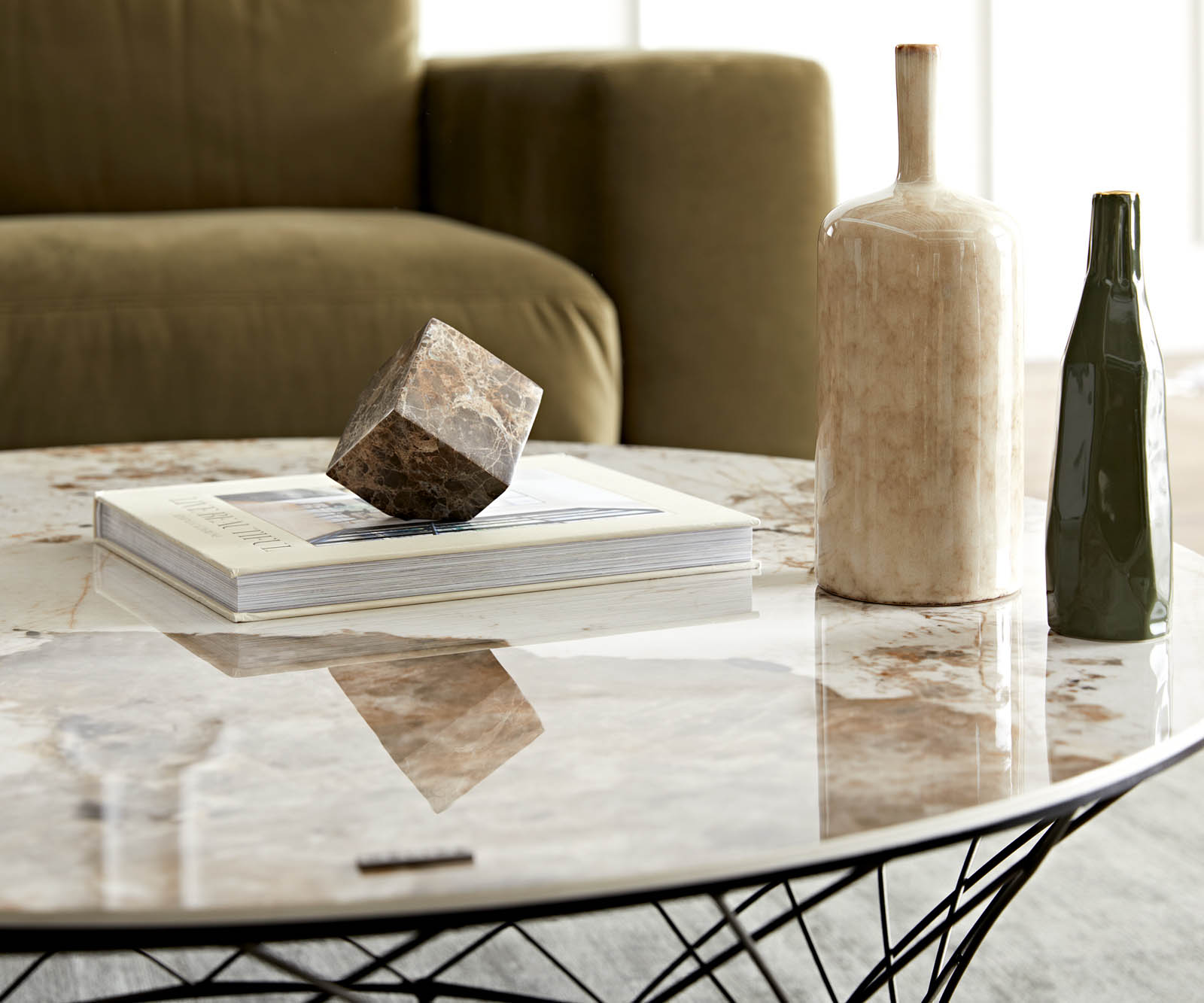 Table-basse Lassina 100x100 cm Céramique Minas Melange Blanc-Beige Piétement métal effet titane 4