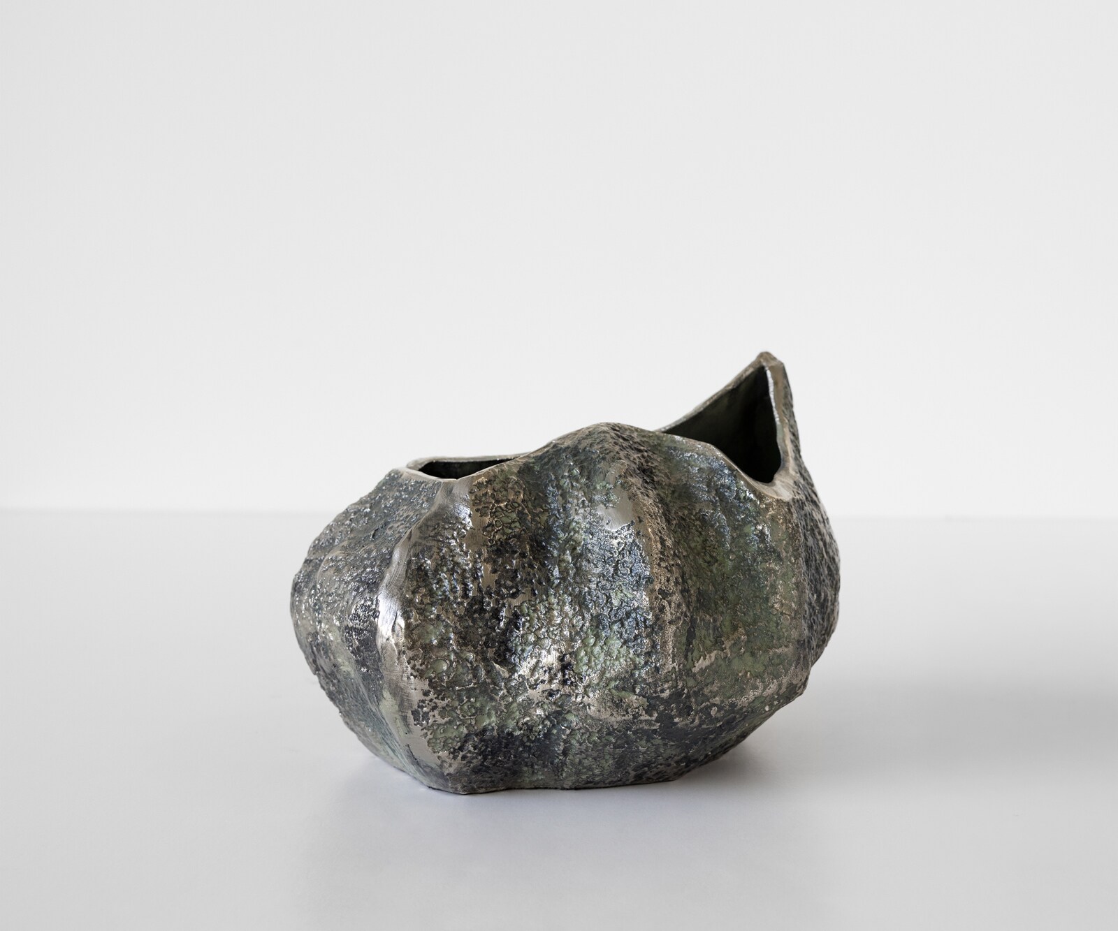 Vase Cratera l29 x P24 x H19 cm Aluminium Verde Antico Fait main 1