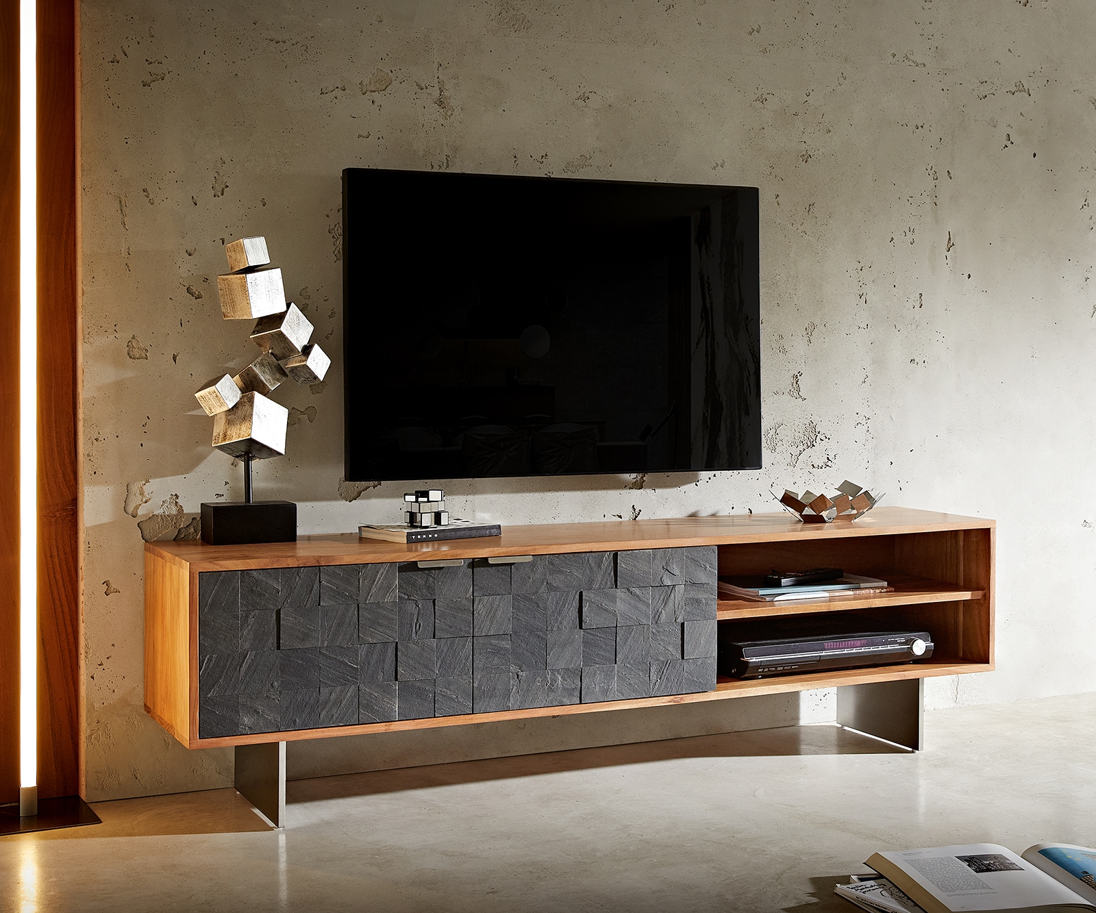 Meuble-TV Teele 160 cm acacia naturel ardoise 2 portes pied flottant inoxydable. Meuble-TV Teele 160 cm acacia naturel ardoise 2 portes pied flottant inoxydable.