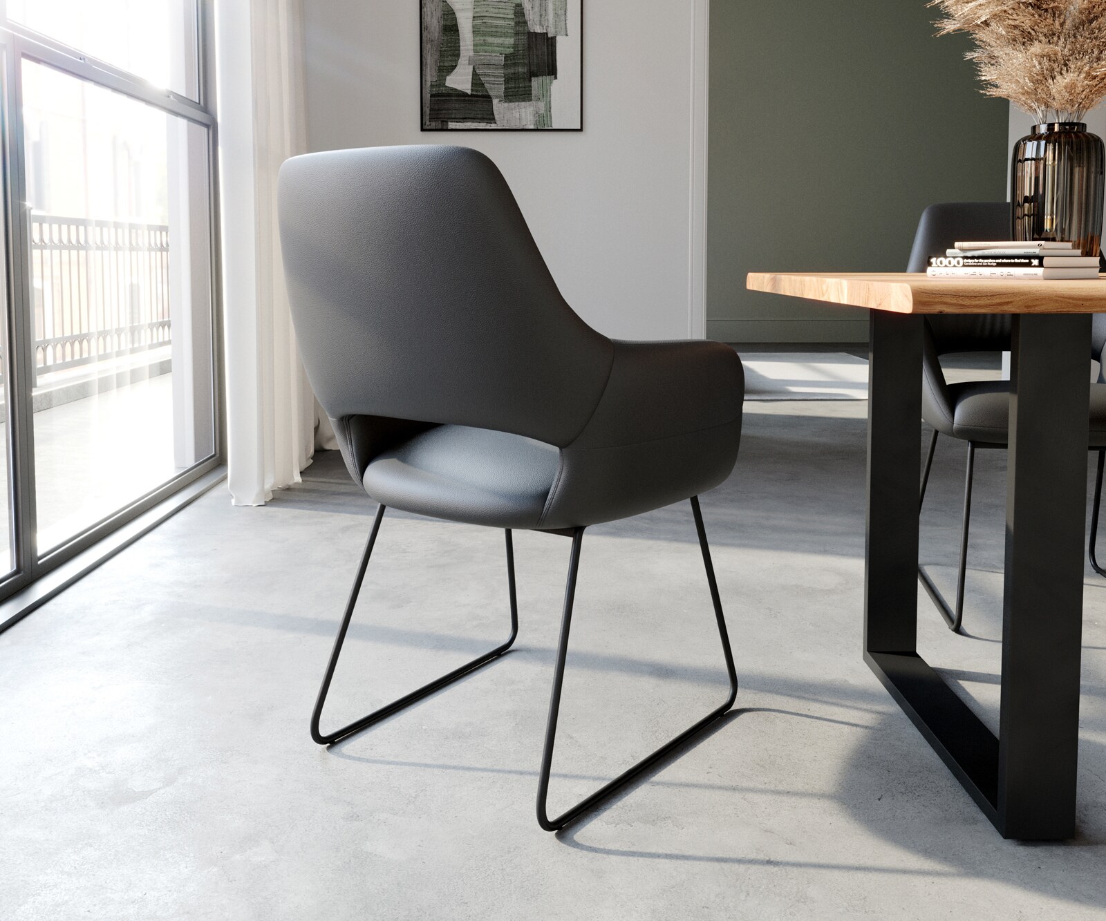 Chaise-de-salle-à-manger Yago-Flex avec accoudoirs cuir de vache noir pied trapèze noir ressorts ensachés 4 Chaise-de-salle-à-manger Yago-Flex avec accoudoirs cuir de vache noir pied trapèze noir ressorts ensachés 4