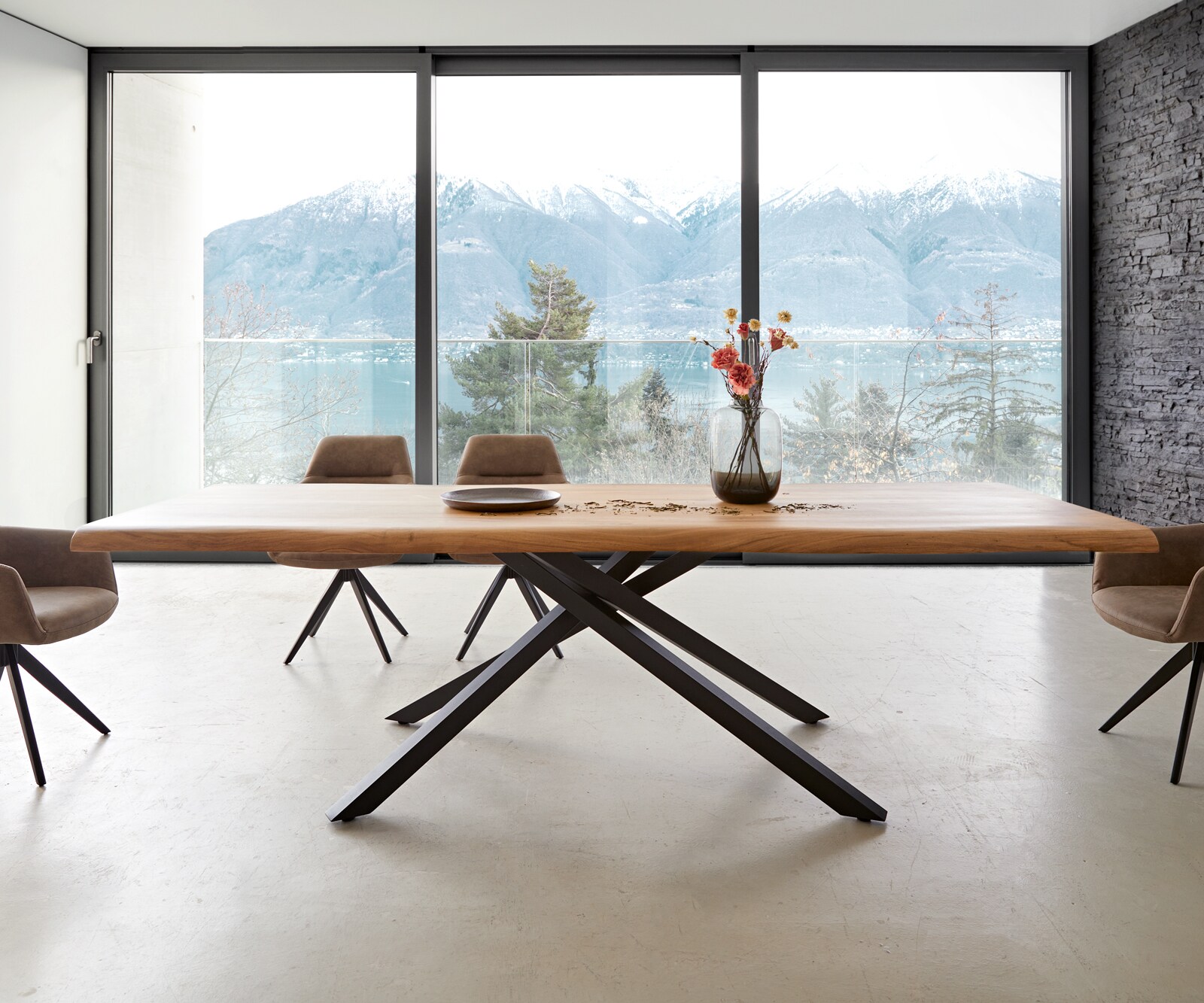 Table à manger Edge 260x100 XL acacia nature cadre croisé rectangle noir Live-Edge 2