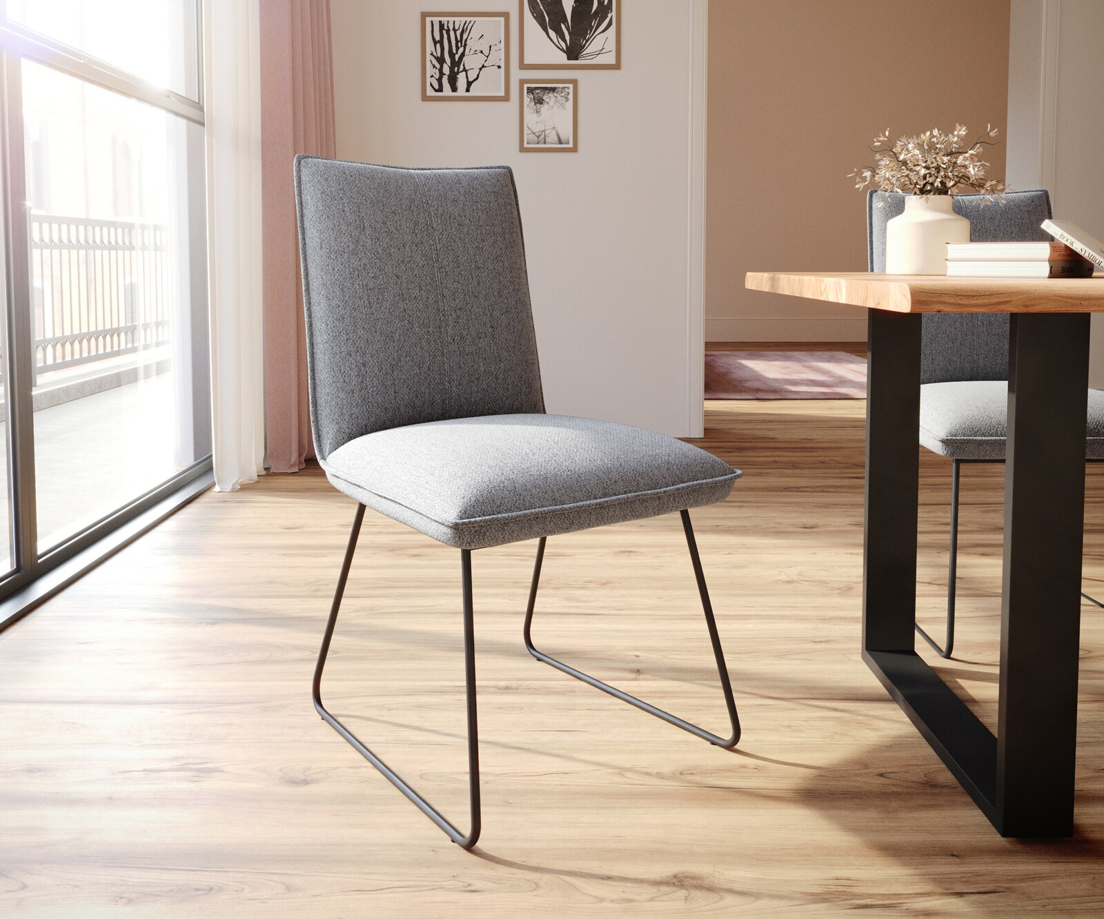 Chaise-de-salle-à-manger Lelio-Flex tissu texturé gris clair pied trapèze noir ressorts ensachés