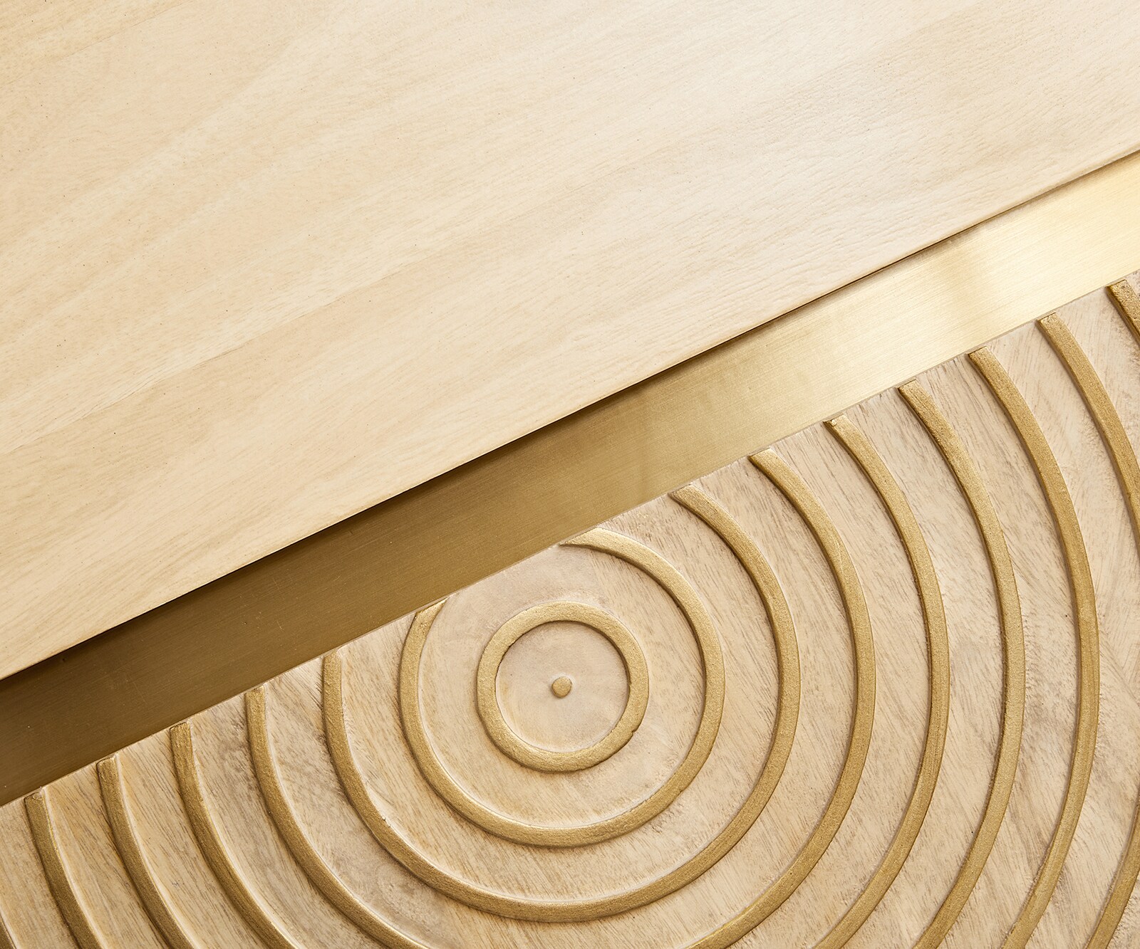 Meuble TV Budaya 220 cm en bois de manguier naturel 3 portes 2 compartiments. 2 Meuble TV Budaya 220 cm en bois de manguier naturel 3 portes 2 compartiments. 2