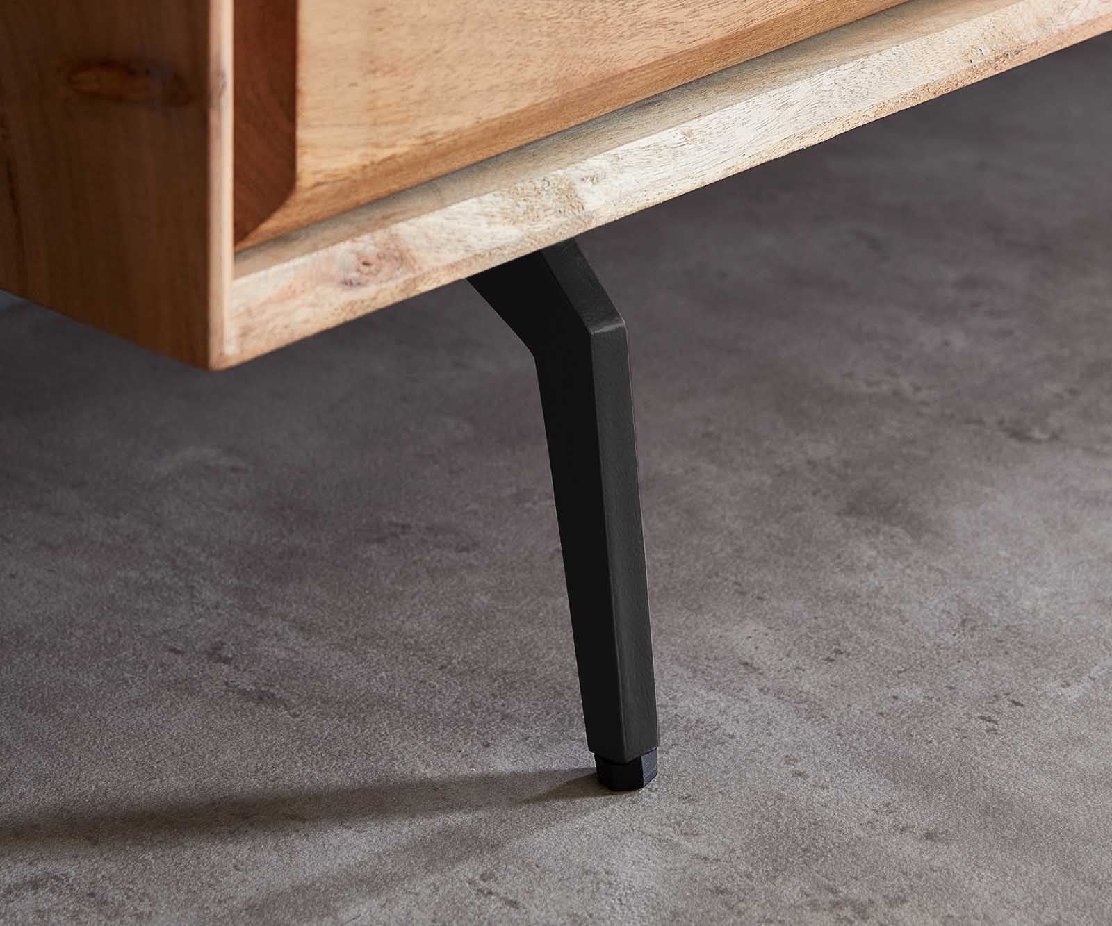 Meuble-TV Shari 160 cm acacia naturel 2 portes 1 tiroir 1 compartiment pied équerre métal noir 4 Meuble-TV Shari 160 cm acacia naturel 2 portes 1 tiroir 1 compartiment pied équerre métal noir 4