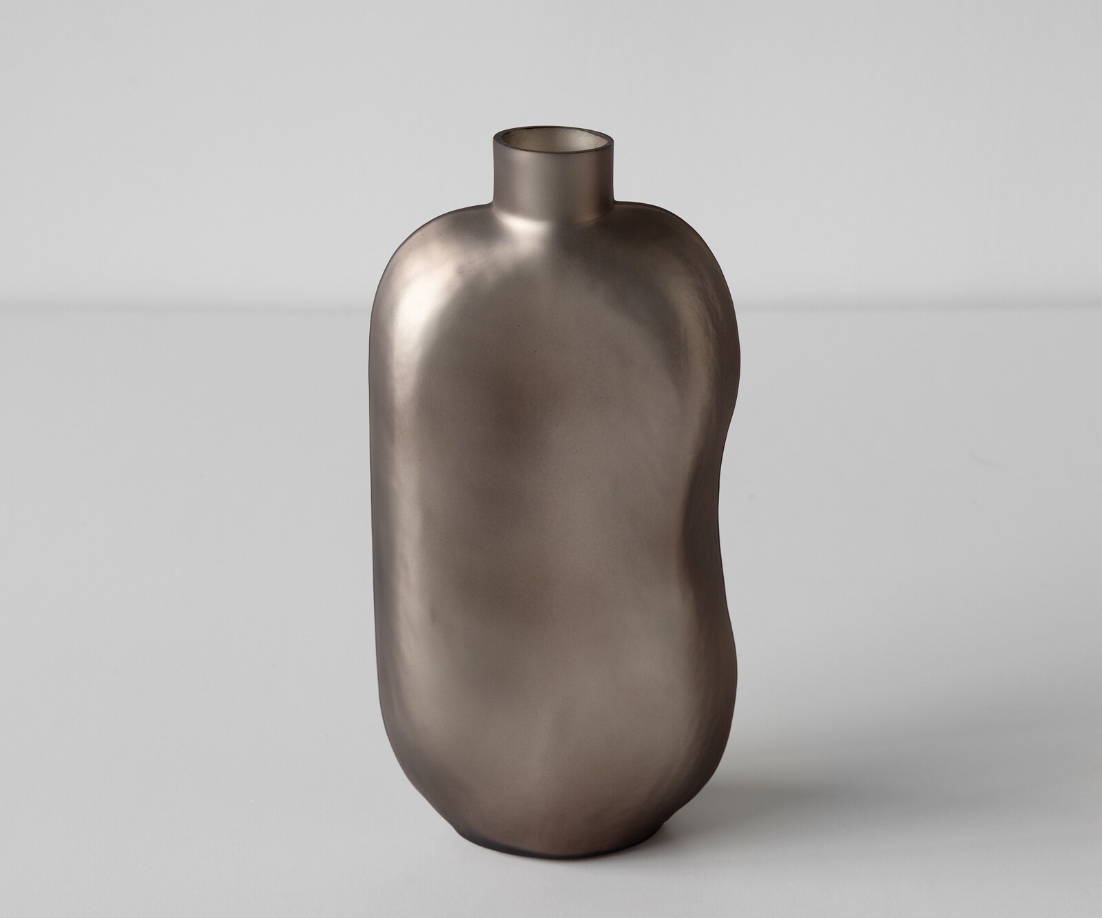 Vase Mireva l17 x P9 x H33 cm Verre Opal Soufflé à la bouche 4