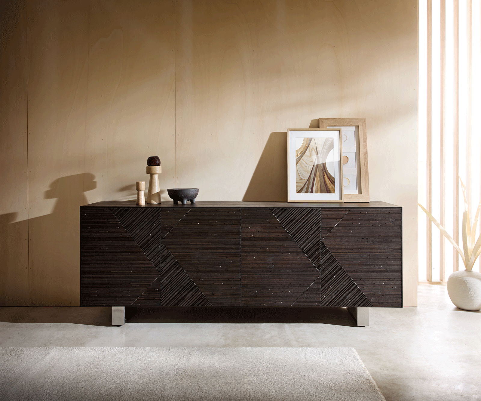 Buffet Tereos 200 cm frêne brun foncé effet 3D 4 portes patins en acier inoxydable brossé 4