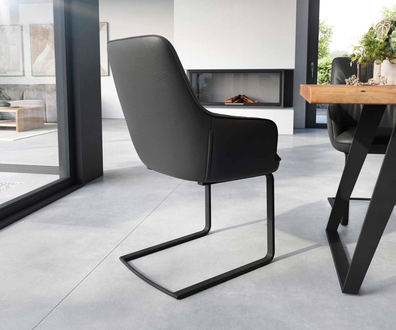 Cantilever Zelia-Flex avec accoudoirs cuir de vache noir pied cantilever plat noir ressorts ensachés 4