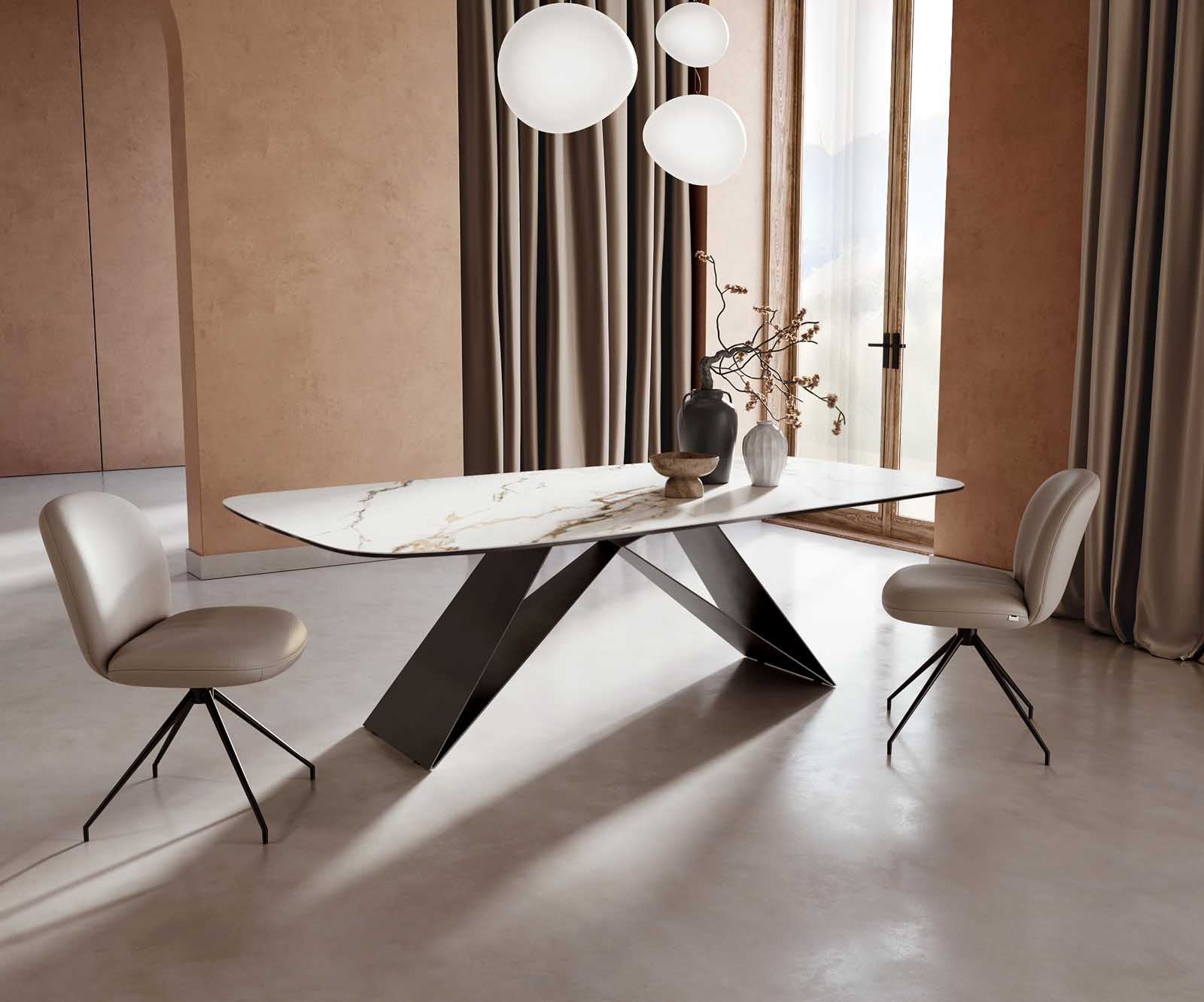 Table à manger Edge en forme de bateau 240x120 céramique Calacatta Luxe blanc-doré-gris cadre en V acier plat noir 1