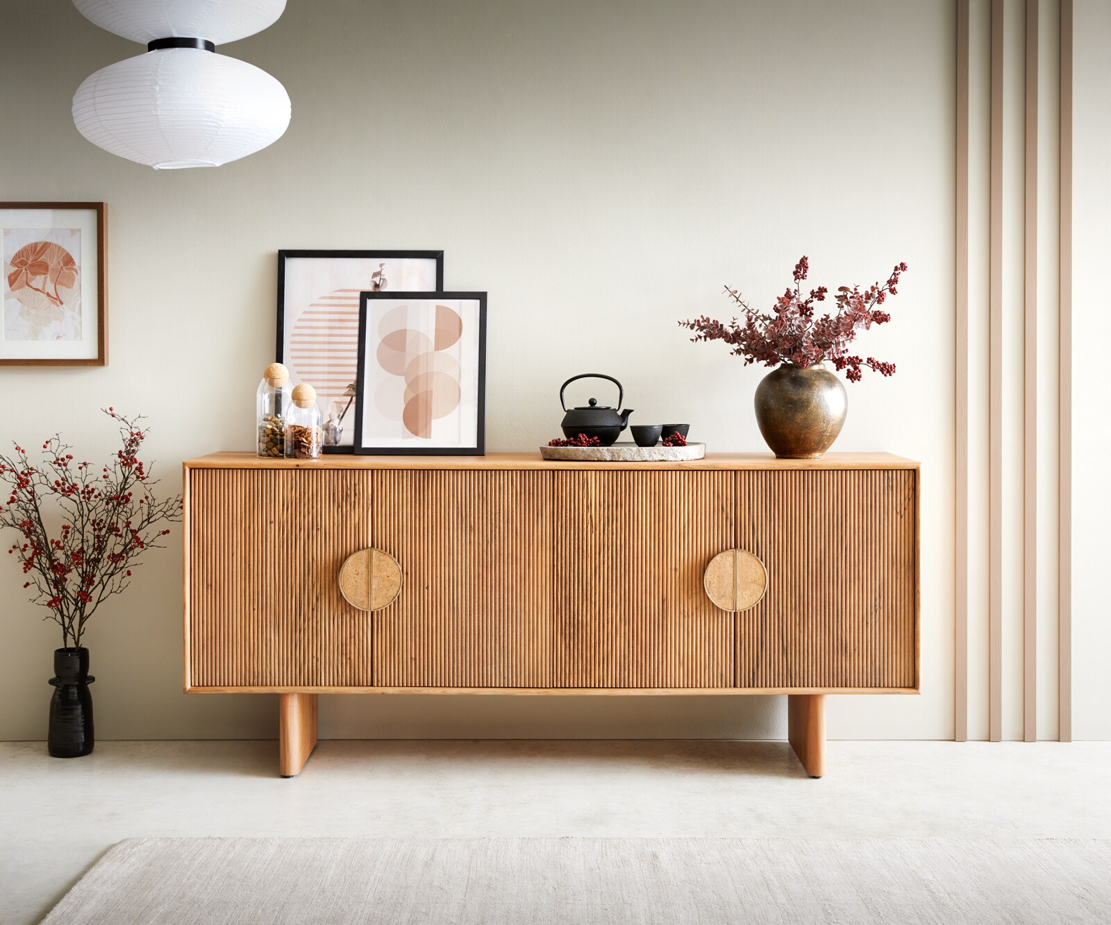 Buffet Surimu 175 cm Acacia brun clair 4 portes 2 compartiments Poignée en liège Pieds en bois 2