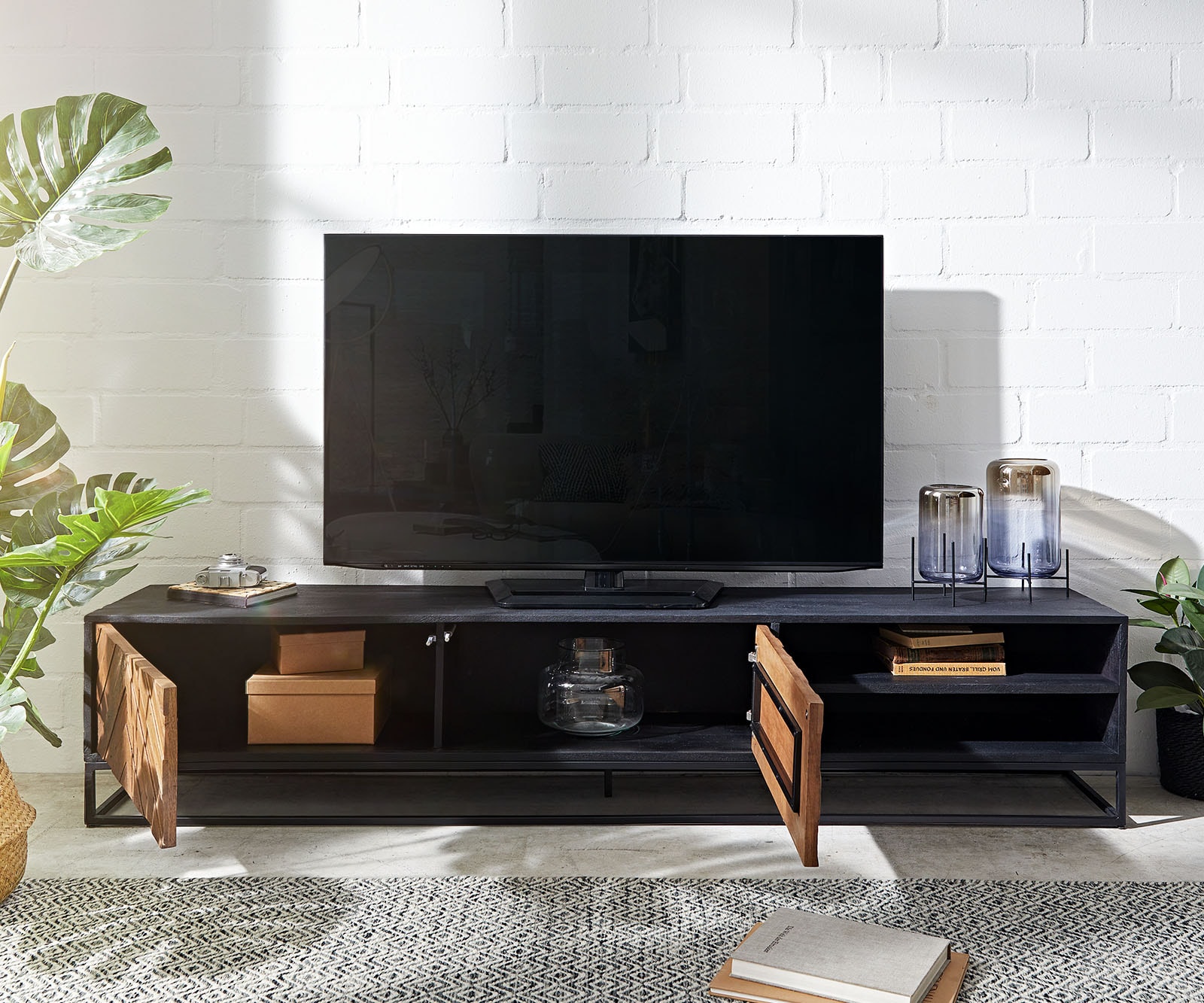 Meuble TV Famke 200 cm mangue teck 2 portes 2 compartiments 3 Meuble TV Famke 200 cm mangue teck 2 portes 2 compartiments 3