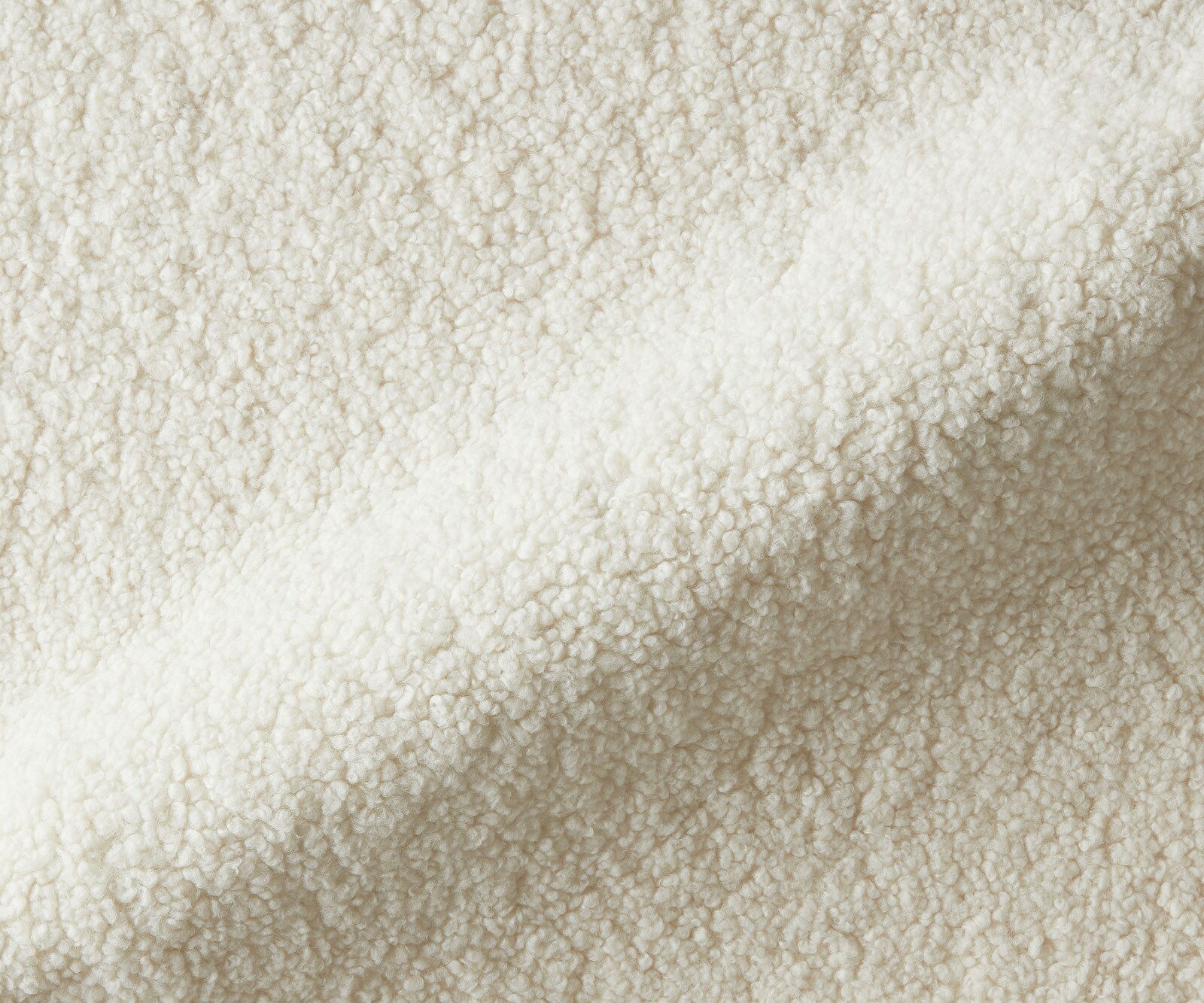 Chaise-de-salle-à-manger Alja-Flex avec accoudoirs tissu teddy beige pied trapèze acier inoxydable resorts ensachés 3