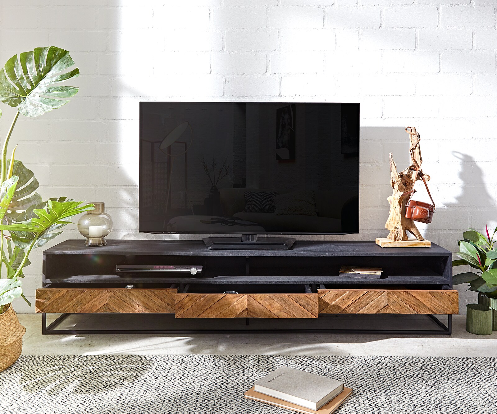 Meuble-TV Famke 200 cm mangue teck 2 compartiments 3 tiroirs 3