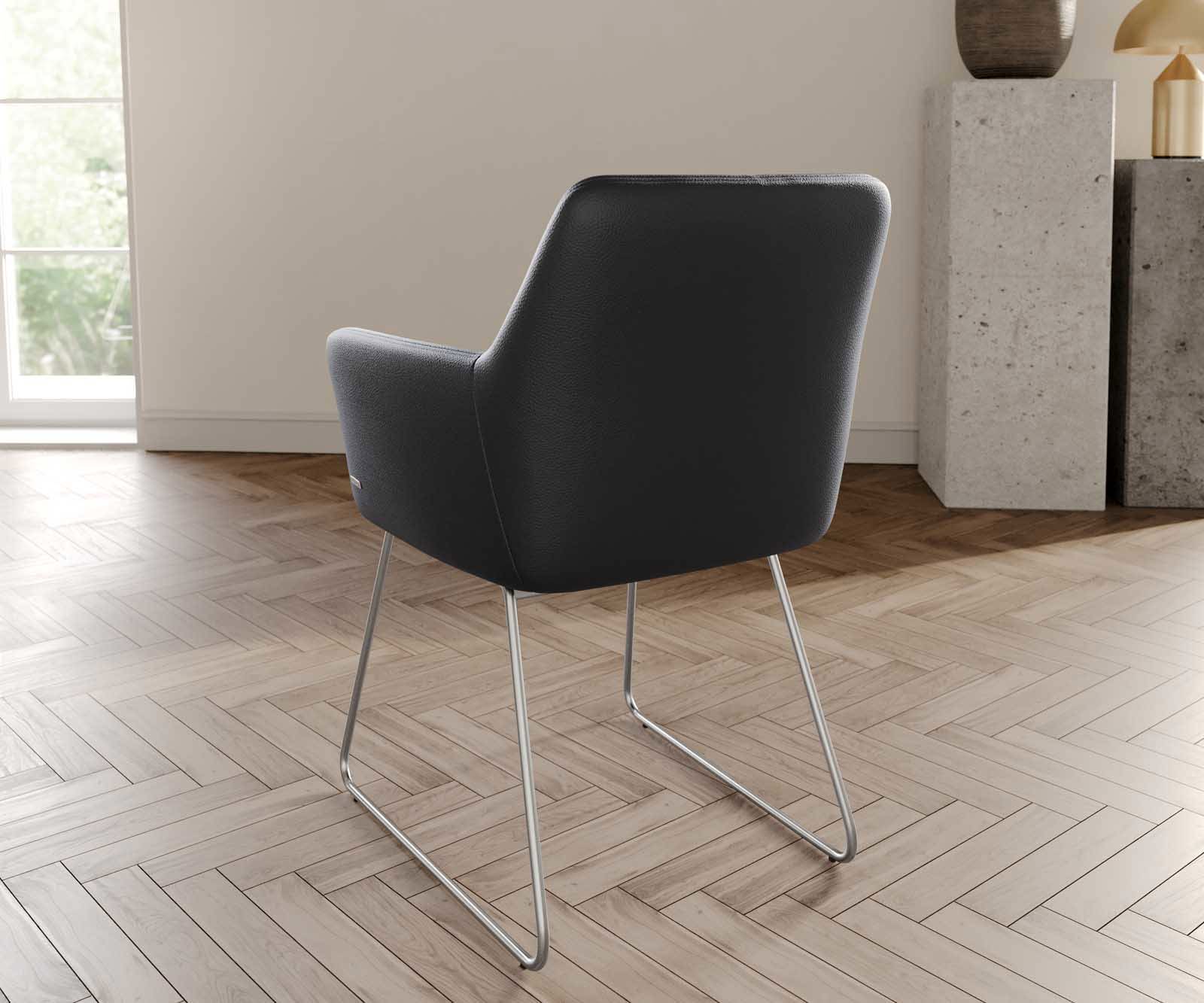 Chaise-de-salle-à-manger Xana-Flex avec accoudoirs cuir de vache noir pied trapèze acier inoxydable brossé ressorts ensachés 3