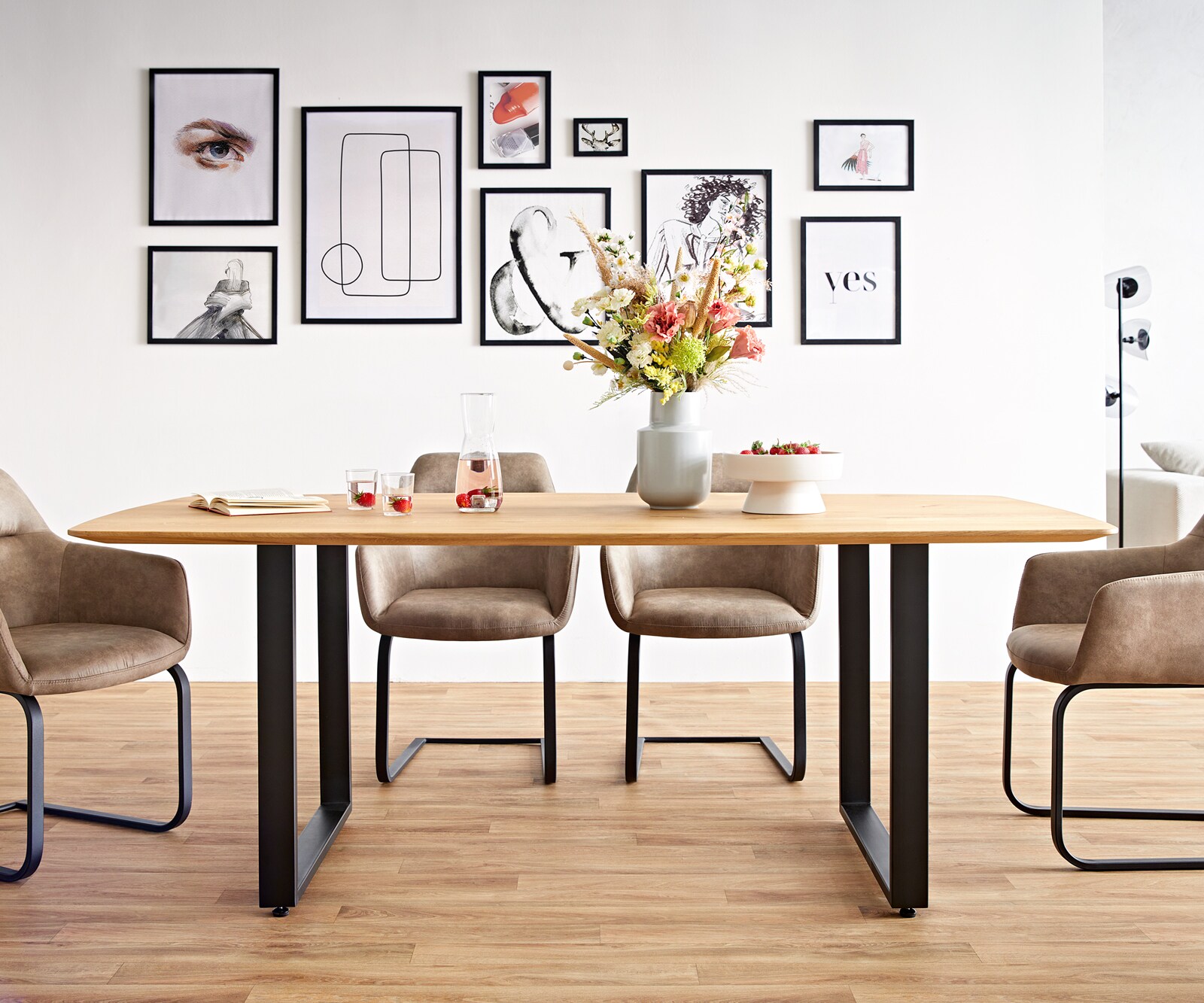 Table à manger Edge Boot 200x100x2,5-3 chêne nature patin noir bord suisse 4