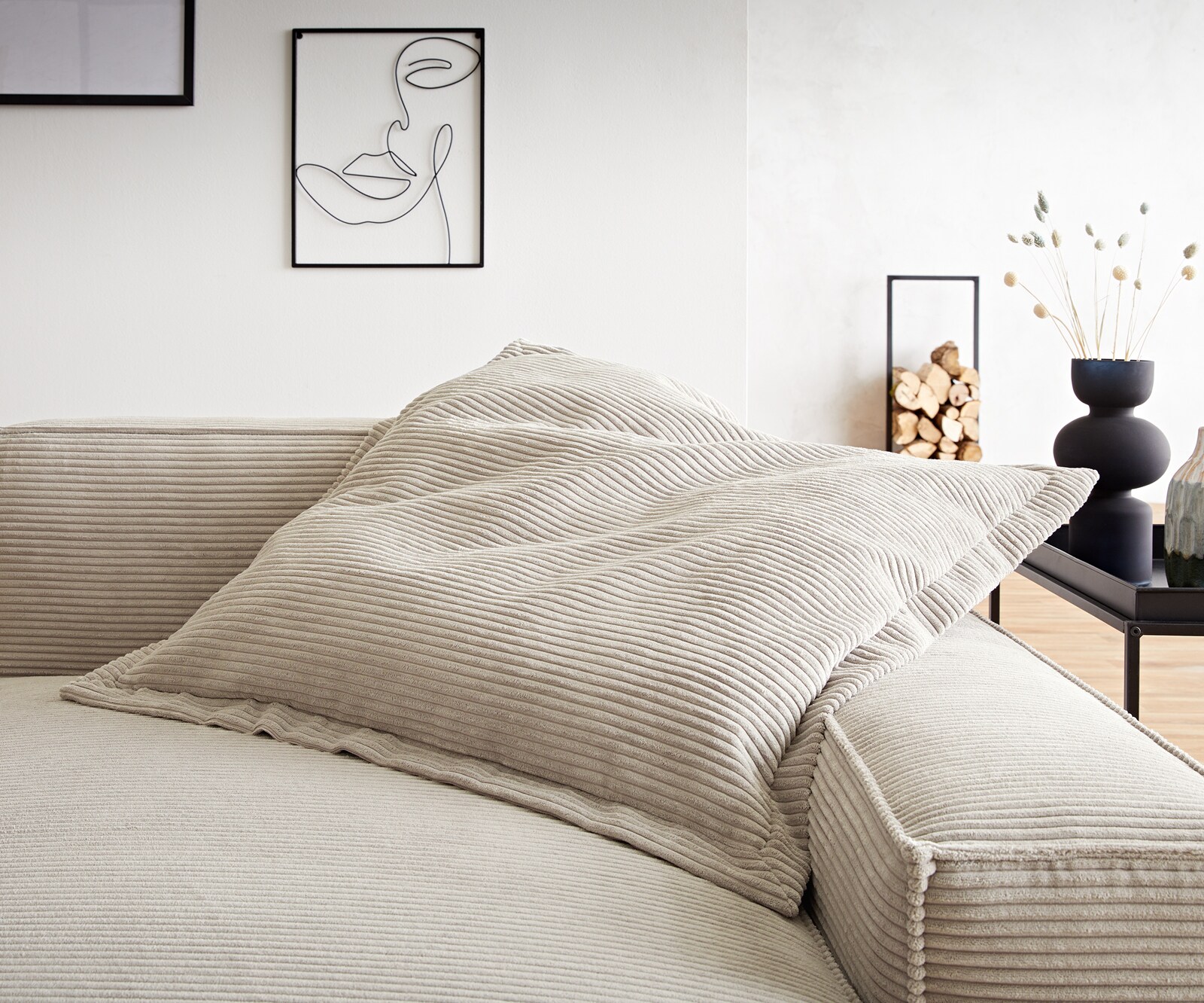Coussin-à-lancer Sirpio 70x70 velours côtelé beige 2