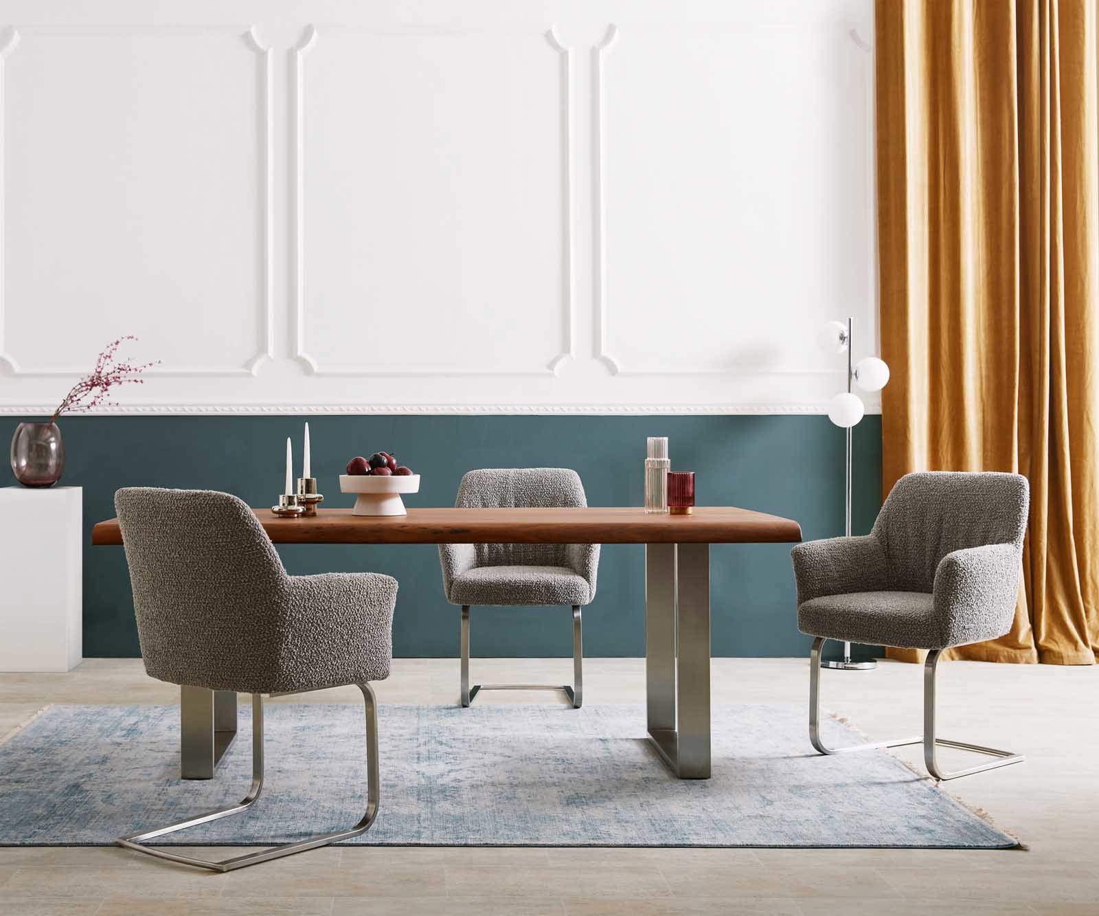 Cantilever Xana-Flex avec accoudoirs bouclé gris argenté pied cantilever plat acier inoxydable brossé ressorts ensachés 5