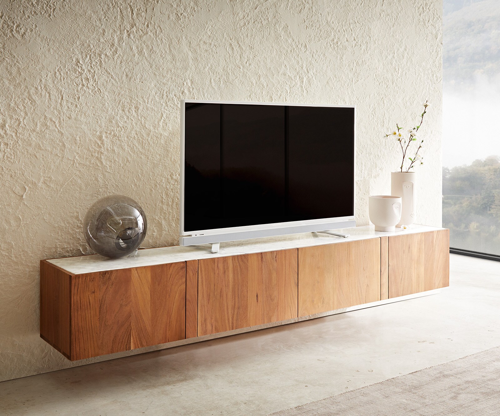 Meuble-TV Secara 200 cm acacia naturel 4 portes marbre flottant 1