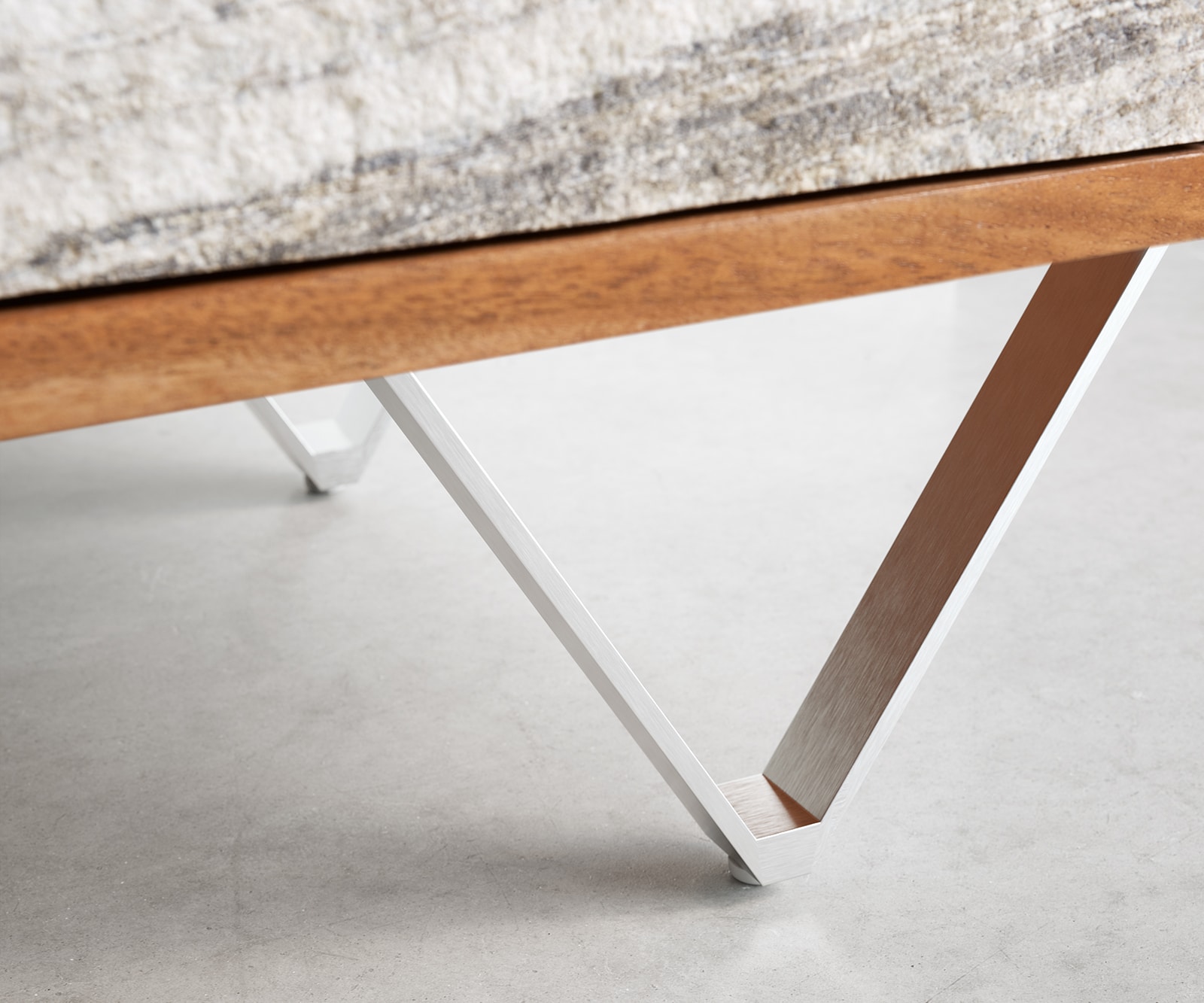 Meuble TV Kleo 200 cm acacia naturel 4 portes pieds en V inox 4 Meuble TV Kleo 200 cm acacia naturel 4 portes pieds en V inox 4