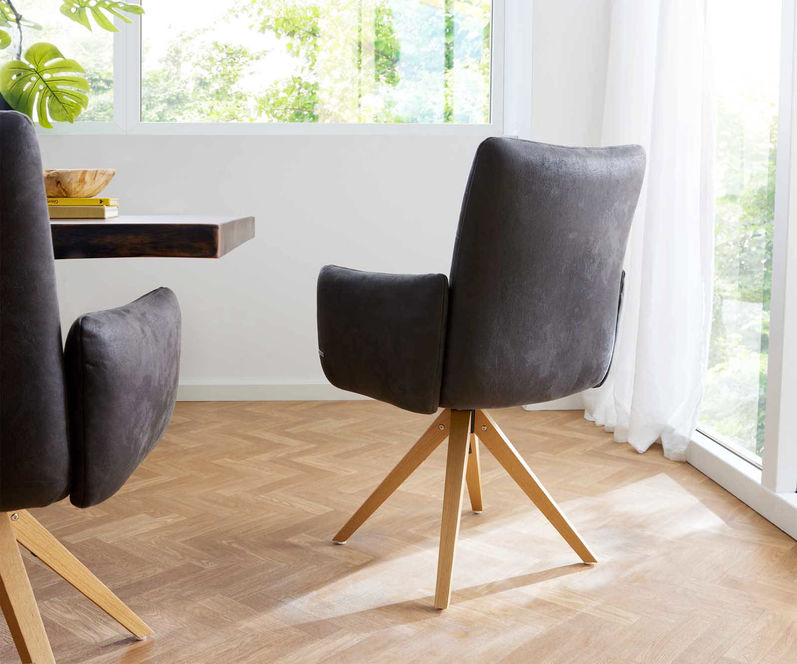 Chaise-pivotante Jova-Flex avec accoudoirs microvelours anthracite vintage pied en bois angulaire naturel pivotement sur 180° ressorts ensachés 4 Chaise-pivotante Jova-Flex avec accoudoirs microvelours anthracite vintage pied en bois angulaire naturel pivotement sur 180° ressorts ensachés 4