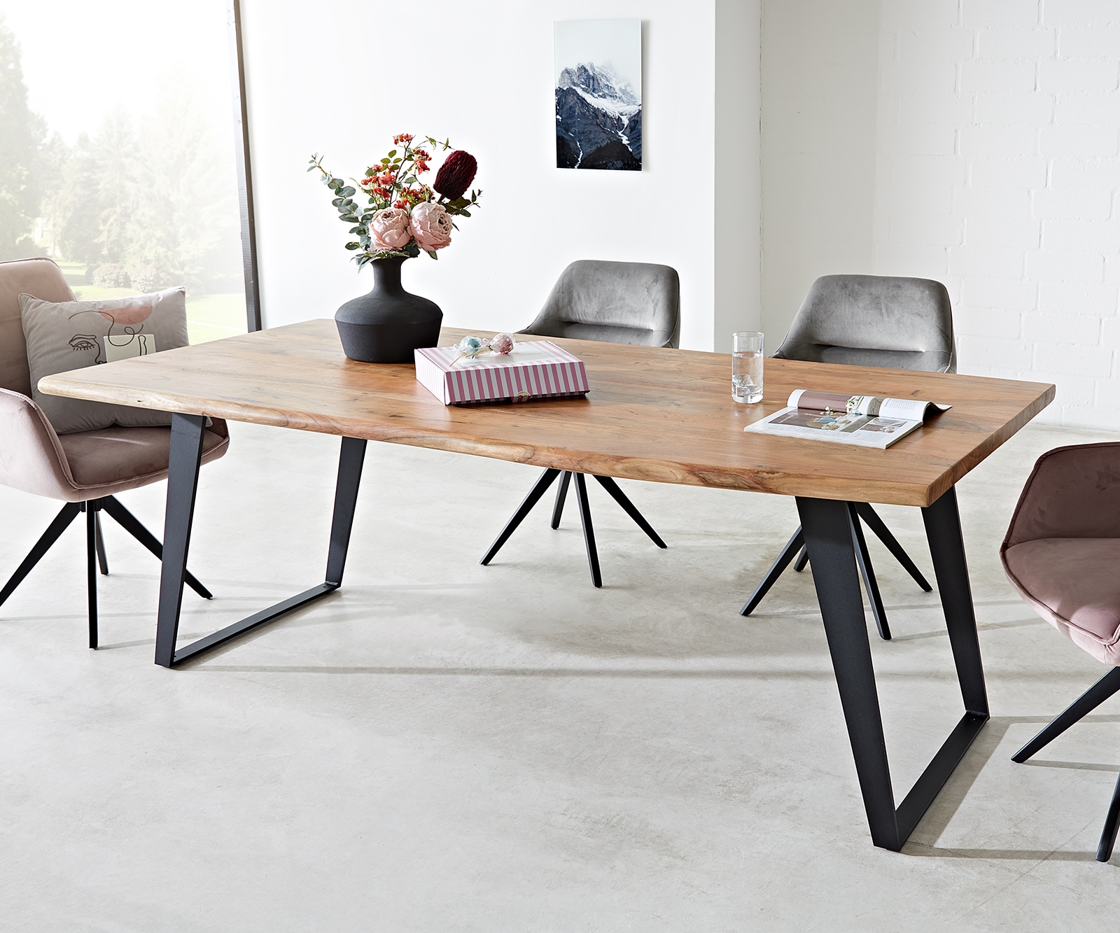 Table-à-manger Edge 200x100 acacia nature métal incliné Live-Edge Table-à-manger Edge 200x100 acacia nature métal incliné Live-Edge