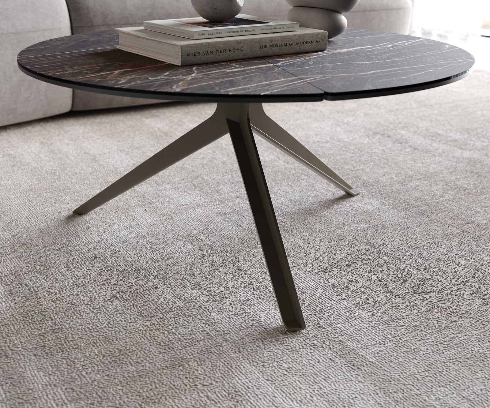 Table-basse Delron 70x70 cm Céramique Laminam®Noir Désir Marron Pied croisé Plat Métal Finition Effet Titane 5
