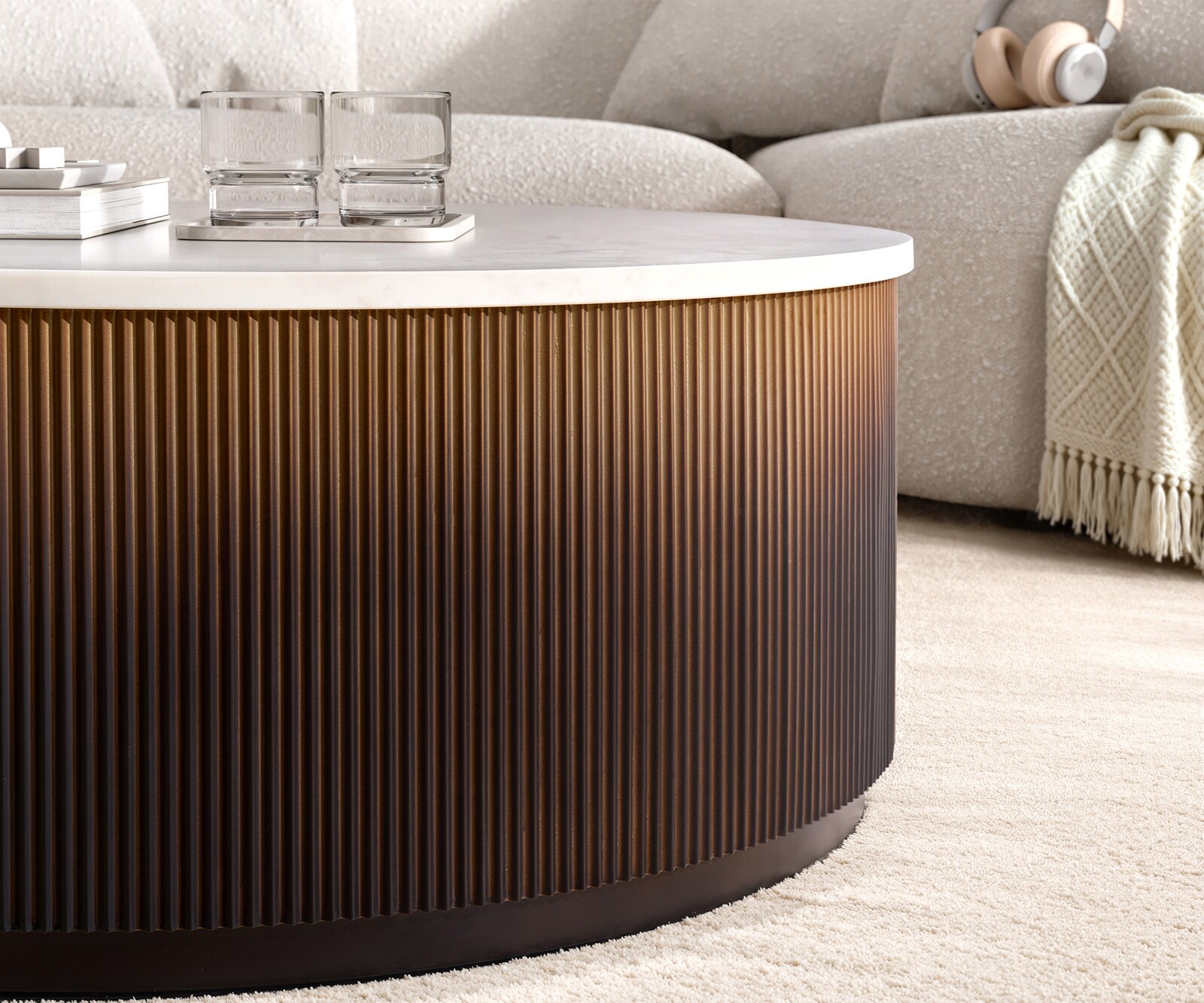 Table-basse Fiorano 90 x 90 cm Marbre blanc Métal doré Finition Fusion 2