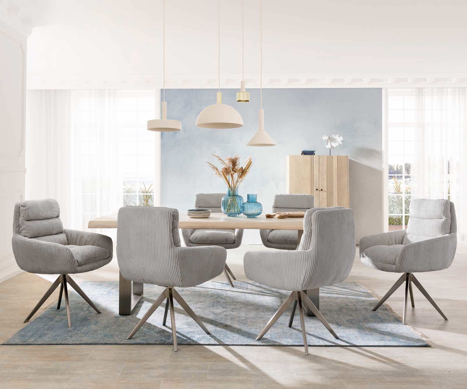 Chaise-de-salle-à-manger Abelia-Flex avec accoudoirs côtelé gris argenté pied croisé angulaire acier inoxydable brossé 3 Chaise-de-salle-à-manger Abelia-Flex avec accoudoirs côtelé gris argenté pied croisé angulaire acier inoxydable brossé 3