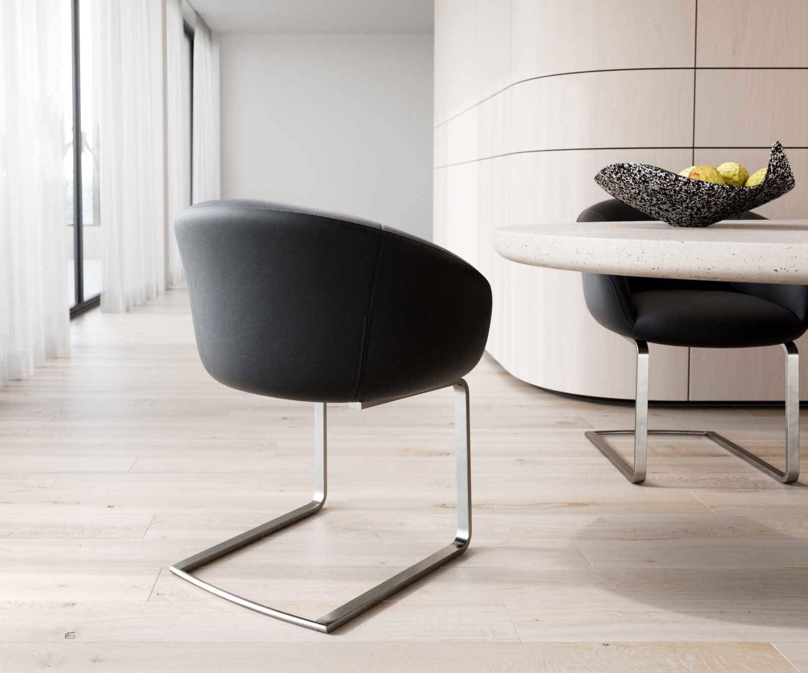 Cantilever Vinka-Flex avec accoudoirs cuir de vache noir pied cantilever plat acier inoxydable brossé ressorts ensachés 4 Cantilever Vinka-Flex avec accoudoirs cuir de vache noir pied cantilever plat acier inoxydable brossé ressorts ensachés 4