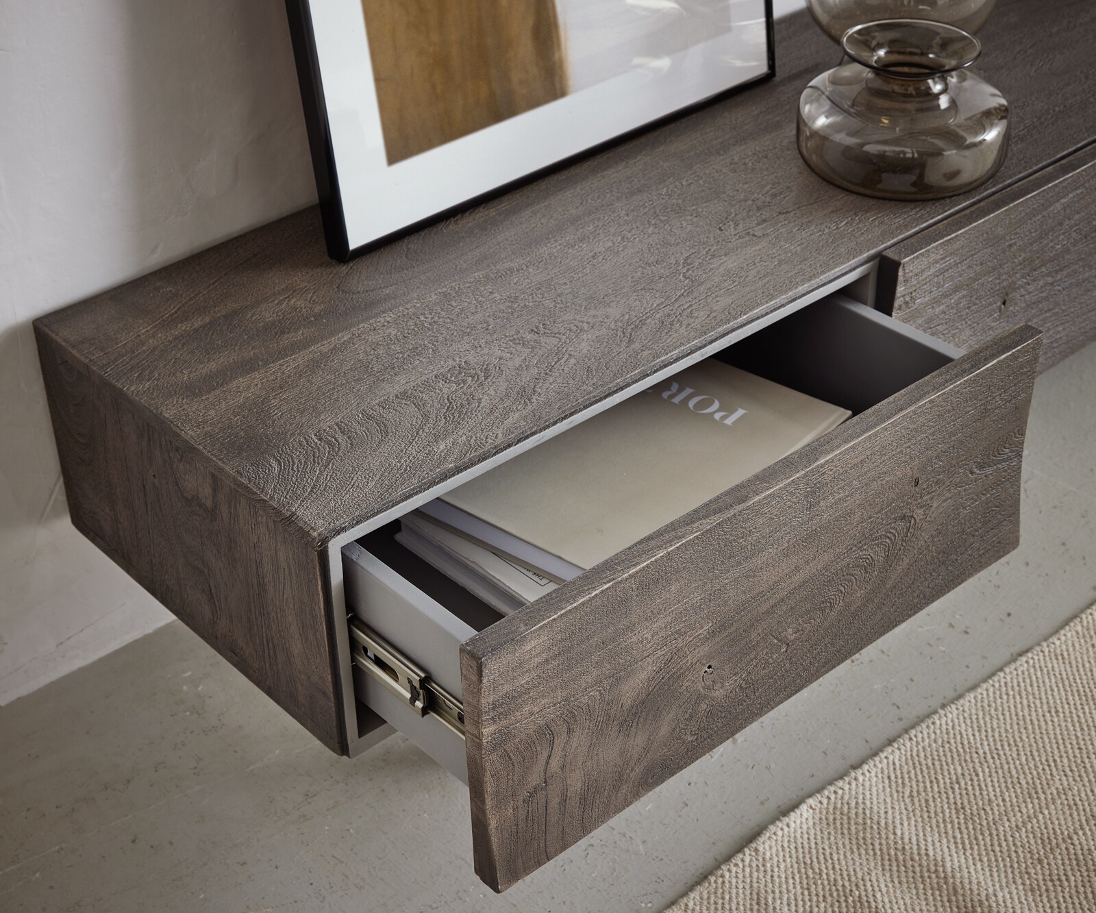 Meuble TV Wyatt 220 cm acacia platine 4 tiroirs pied en V inox 4